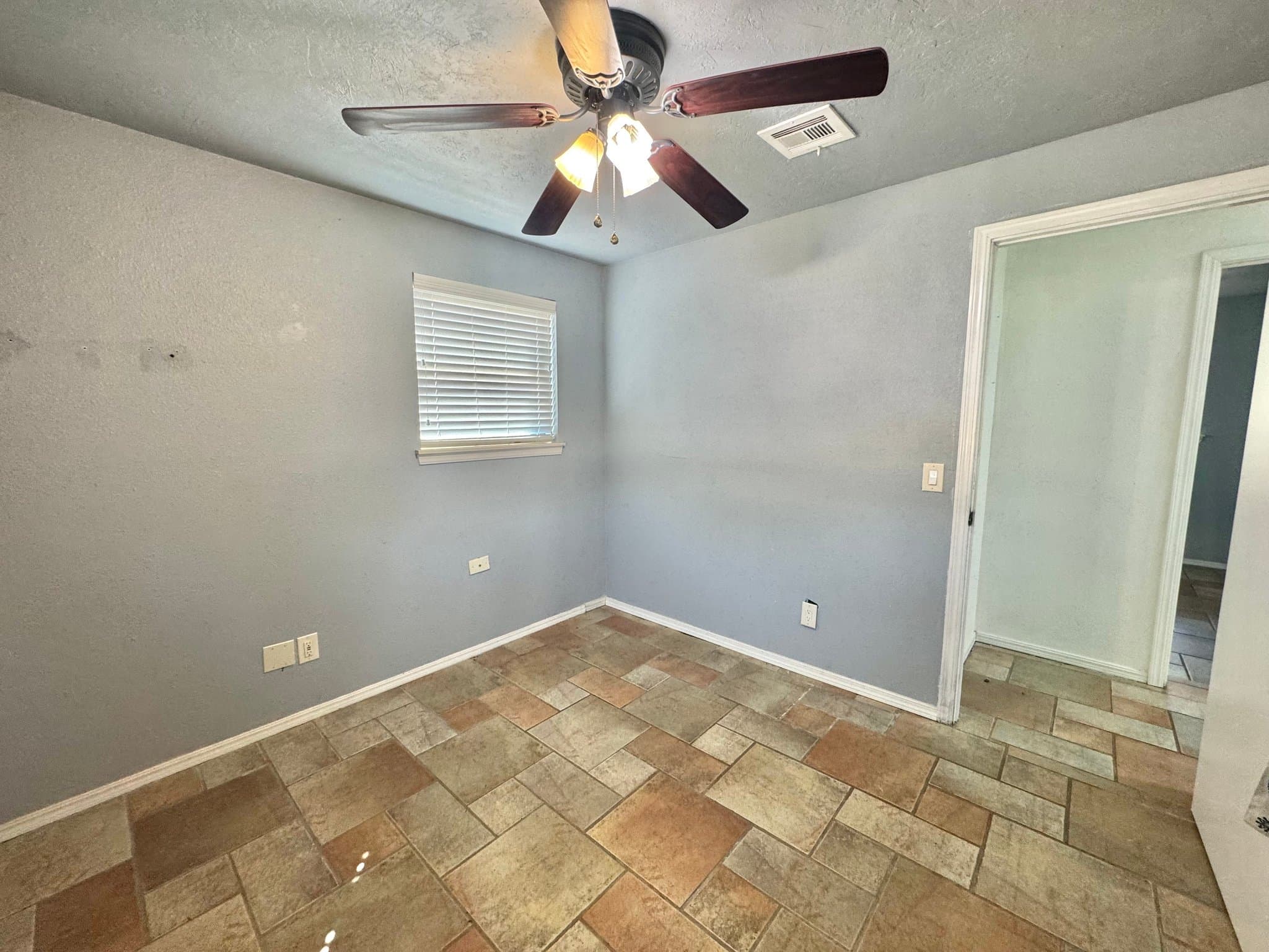 Oklahoma City House: 4200 SE 54th St