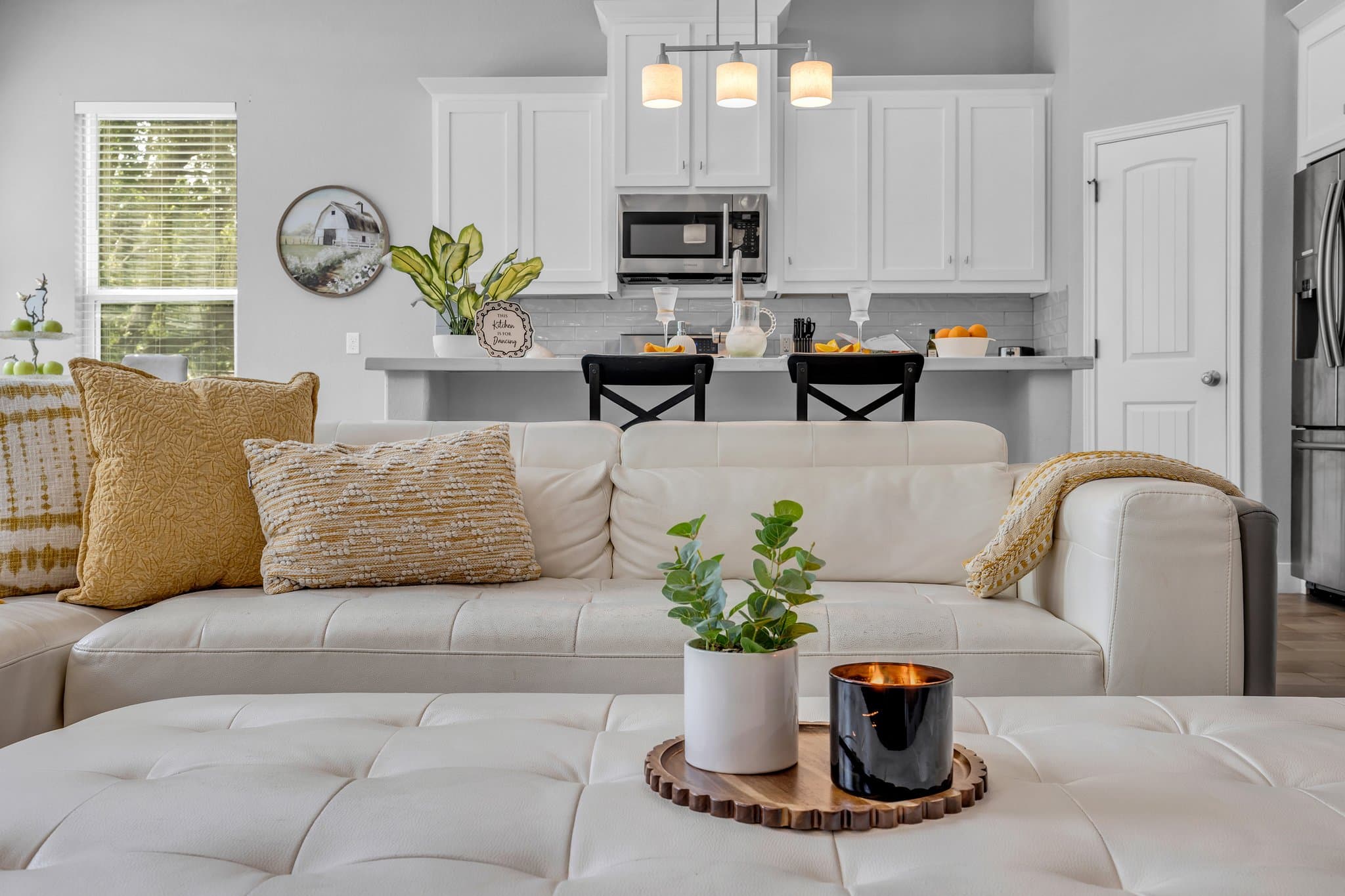 Houston House: 10747 Dulcimer St