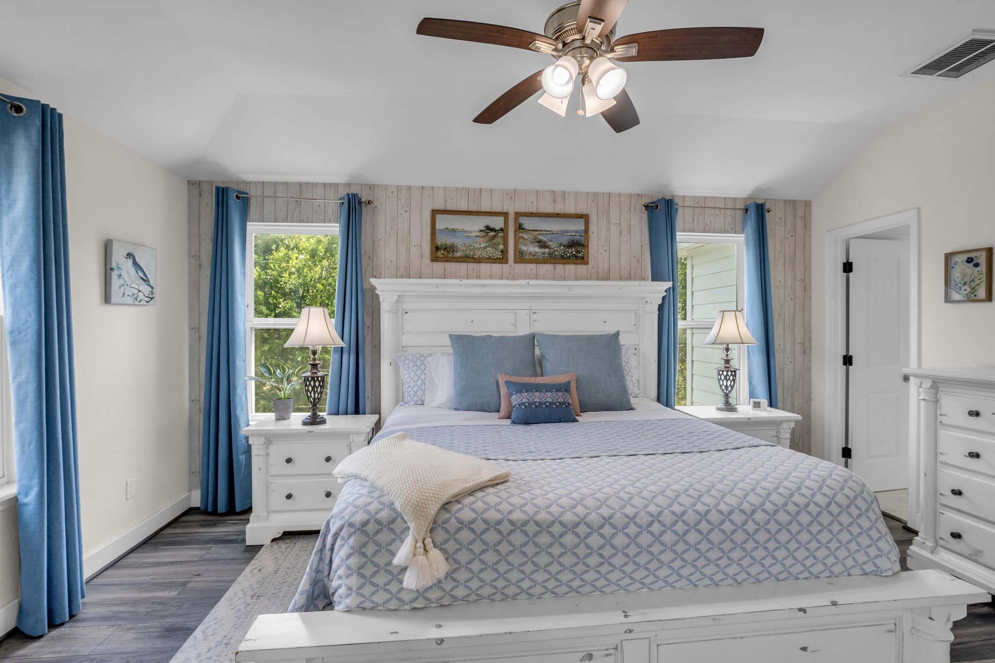 Houston House: 10747 Dulcimer St