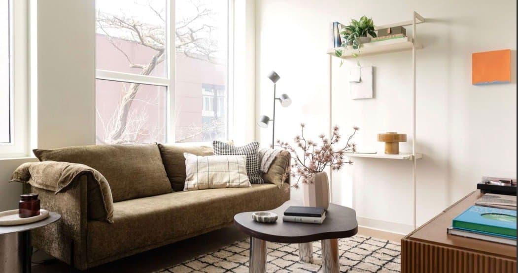 Chicago Apartment: 1535 N Fremont