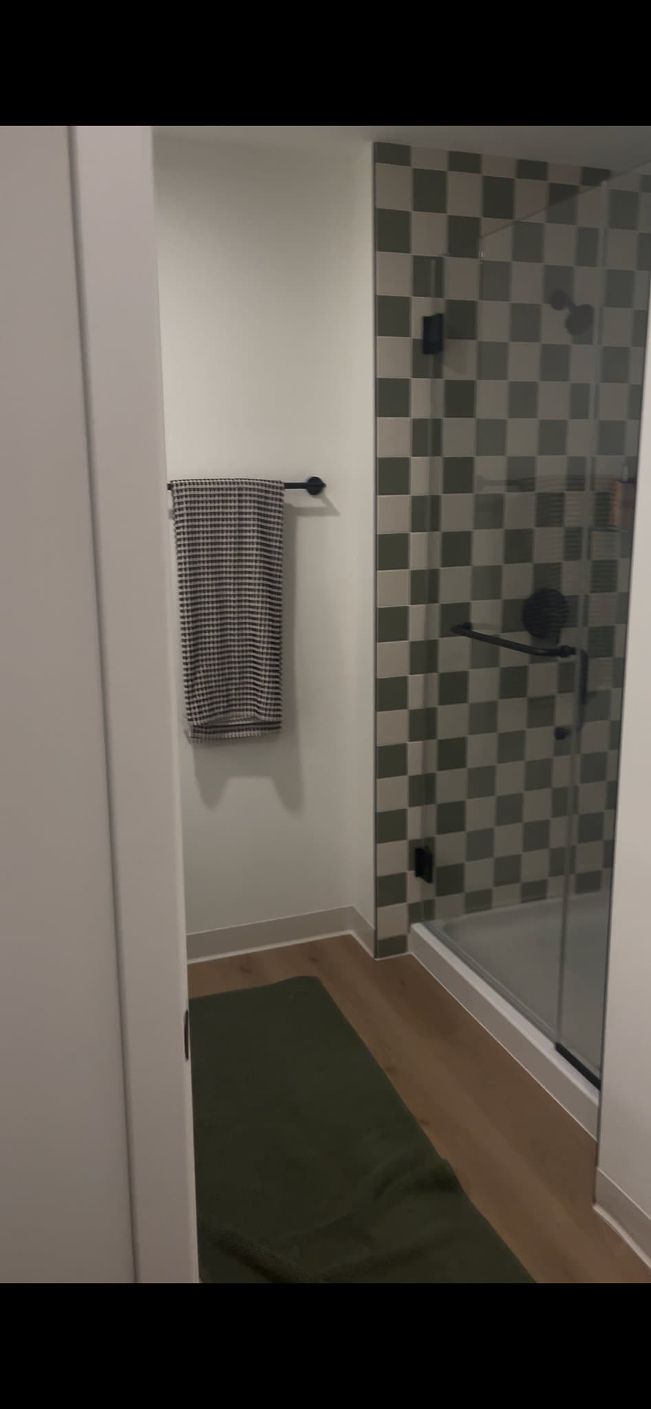 Chicago Apartment: 1535 N Fremont