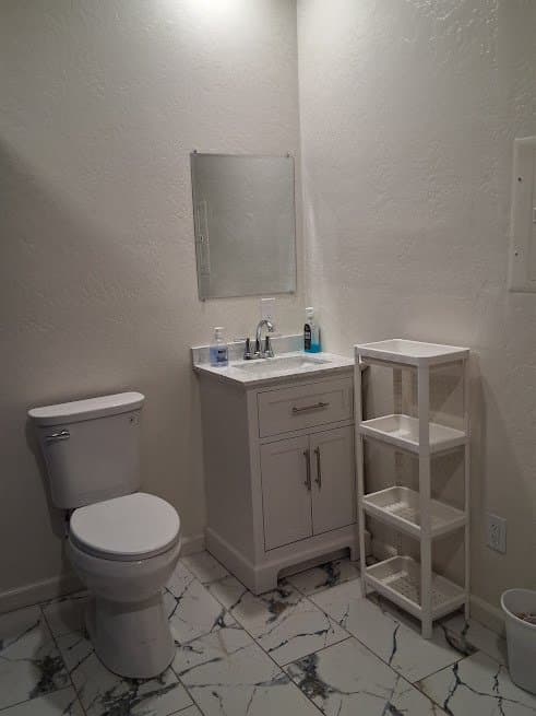 Phoenix Single Room: 3838 N 6th St