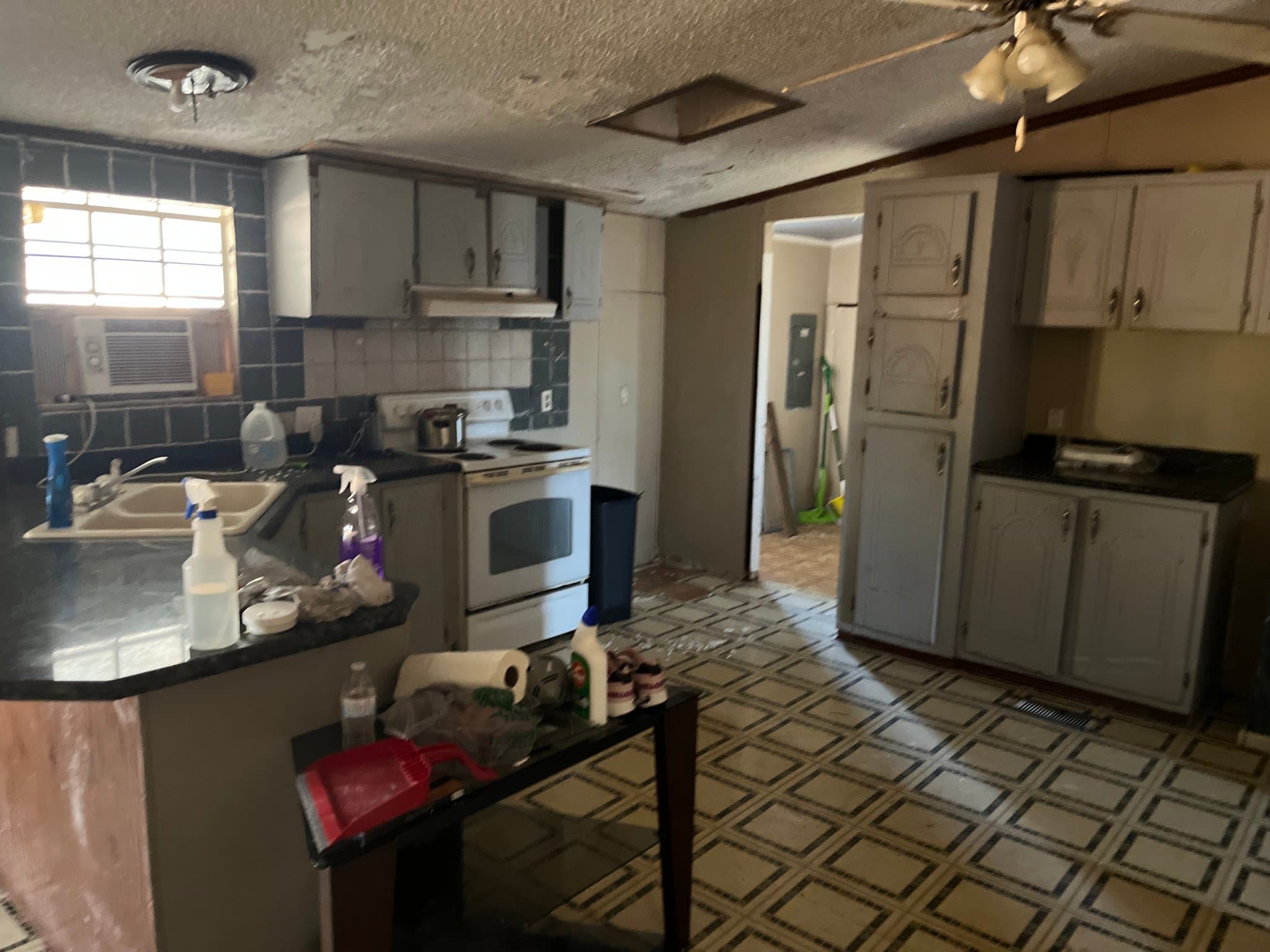GRANBURY House: 8854 Midhaven Circle