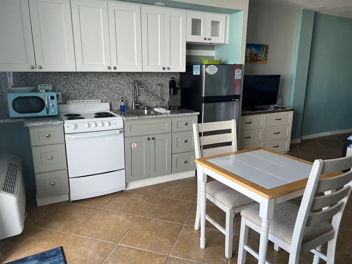 Daytona Beach Condo: 1233 S Atlantic Ave.
