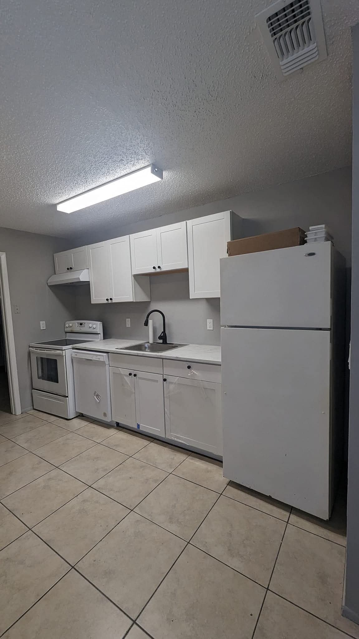 Bradenton Multiplex: 4512 68th St W