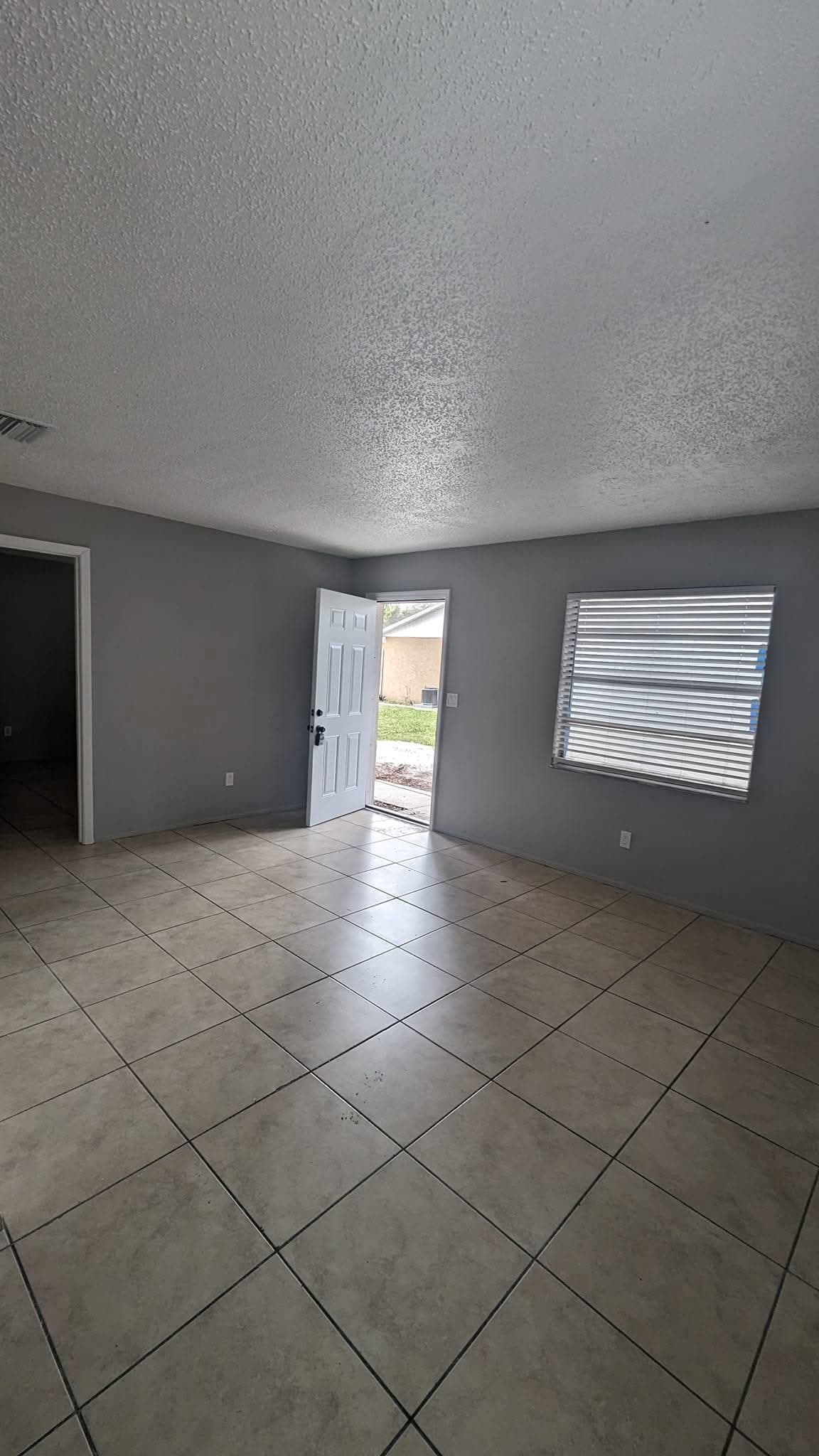 Bradenton Multiplex: 4512 68th St W