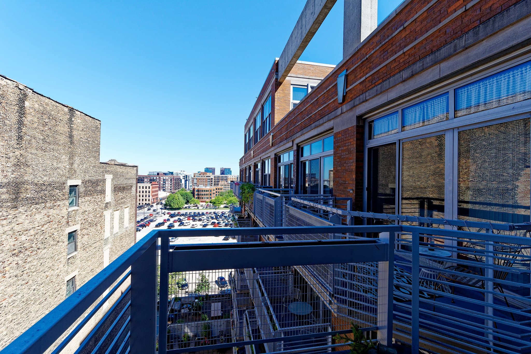 Chicago Condo: 933 West Van Buren