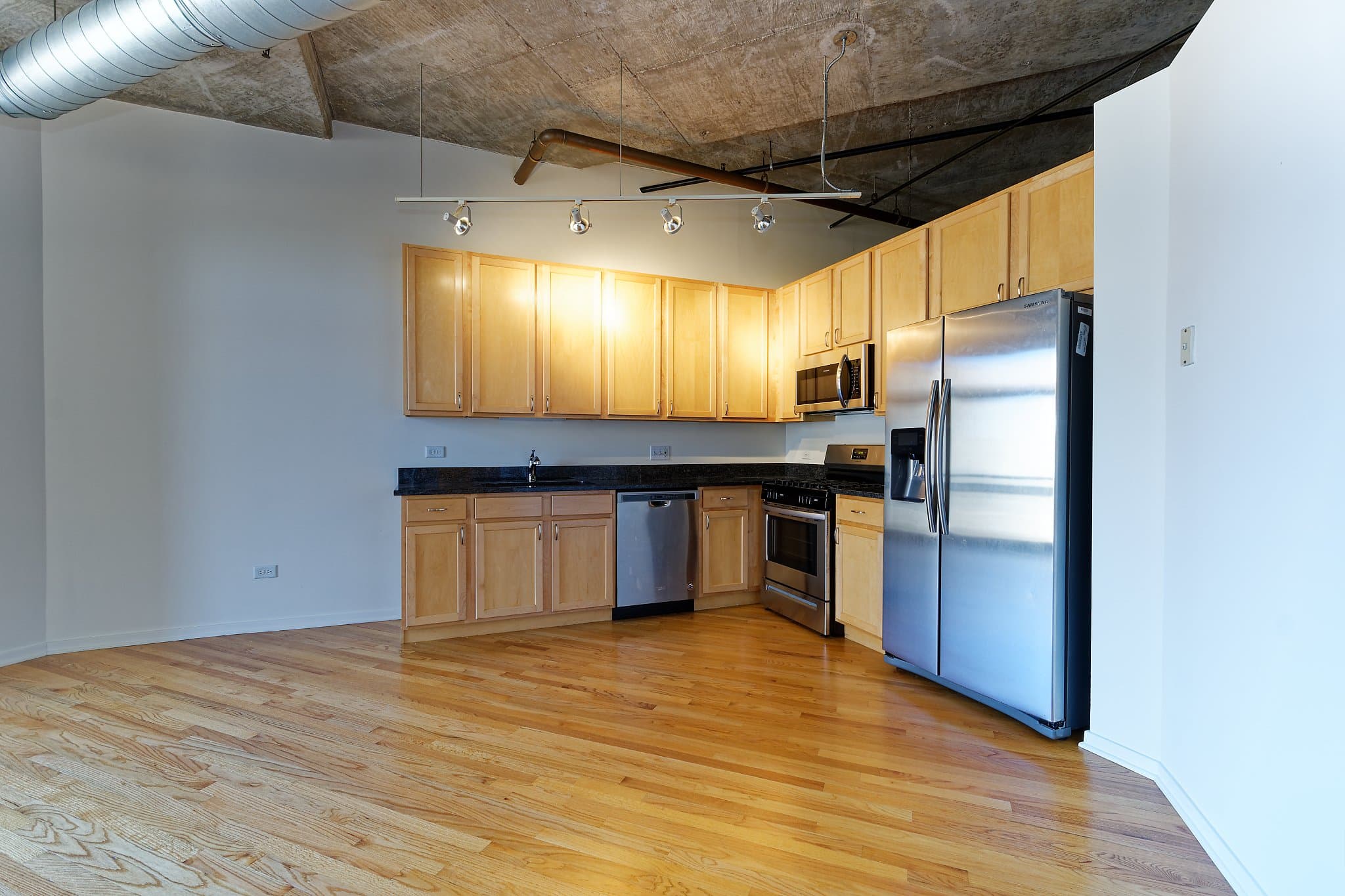 Chicago Condo: 933 West Van Buren