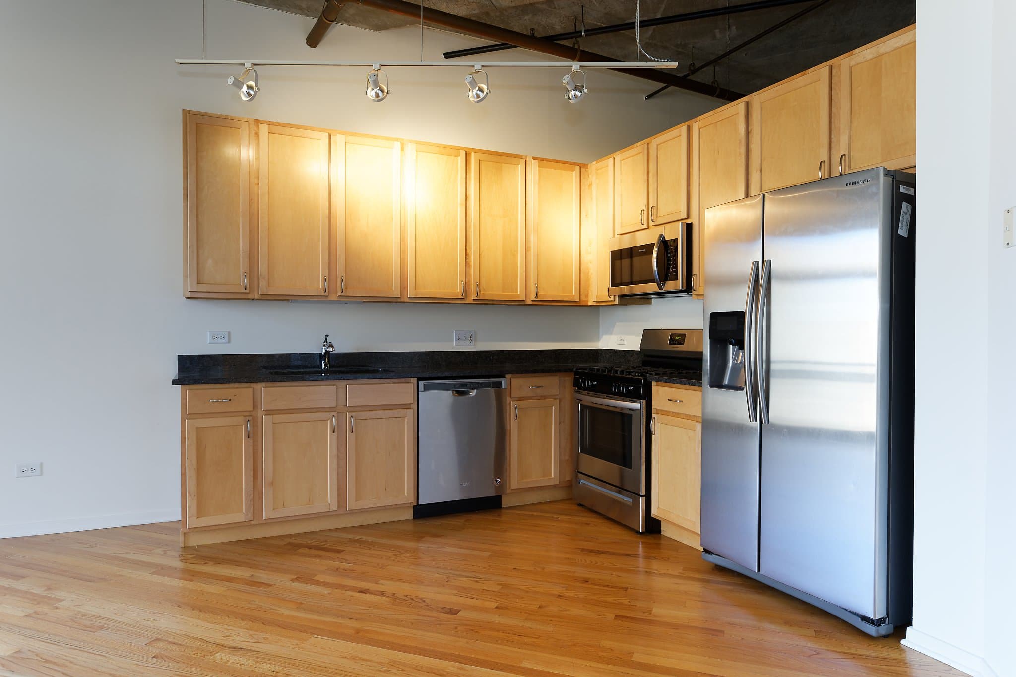 Chicago Condo: 933 West Van Buren