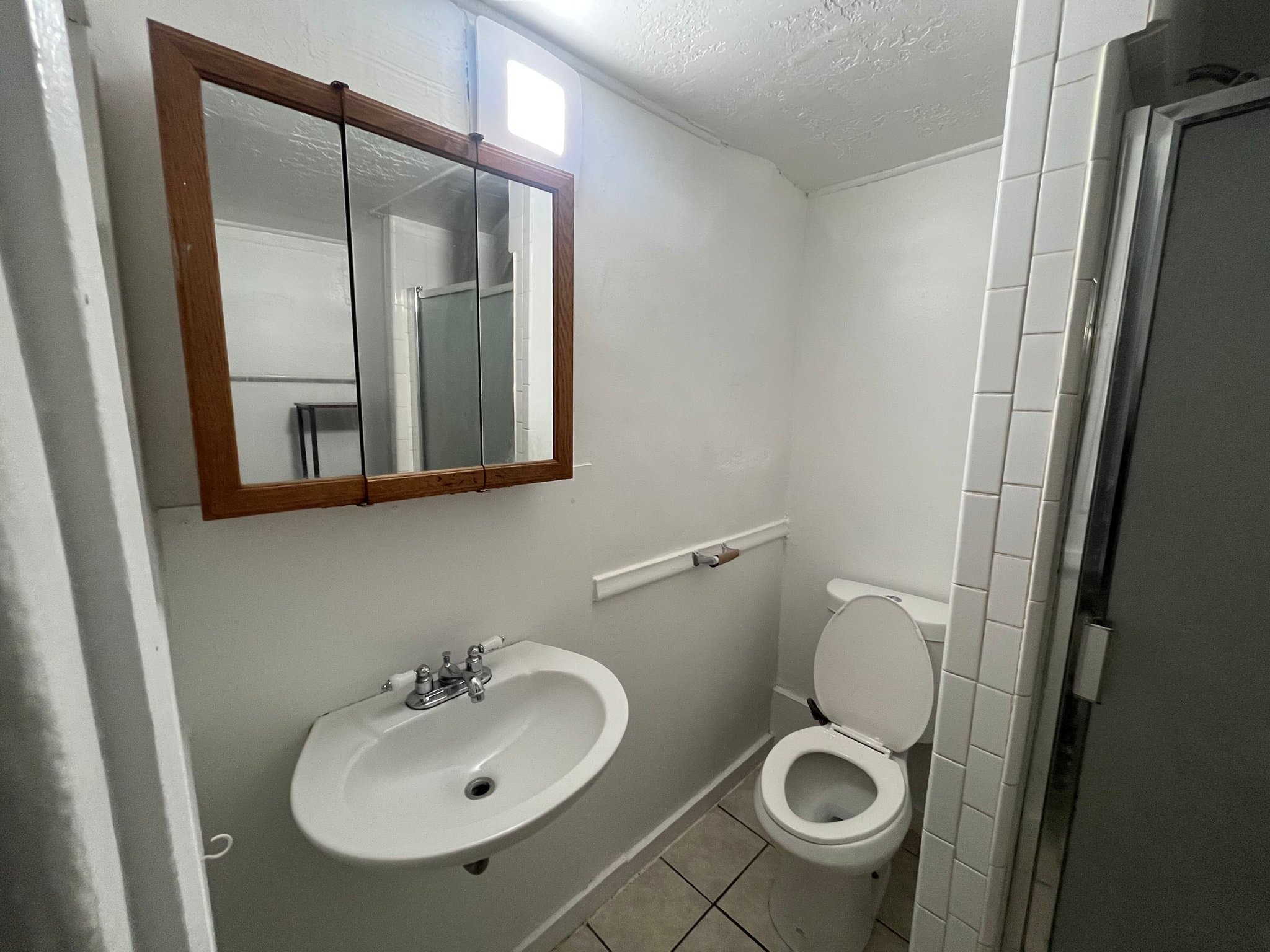 Provo Single Room: 355 E 500 N