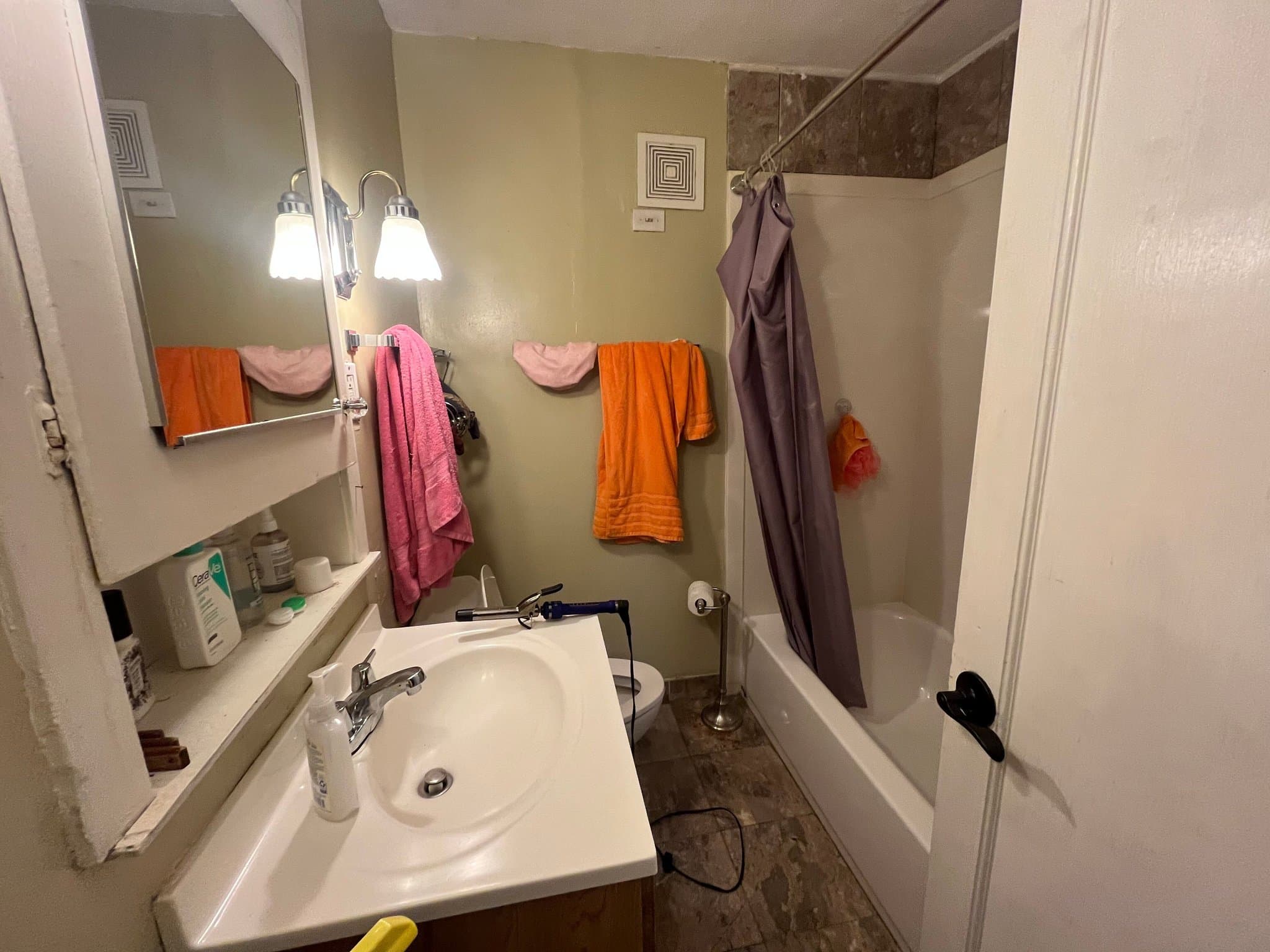 Provo Single Room: 355 E 500 N