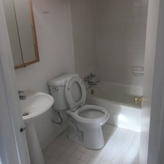 Falls Church Single Room: 114 S Lee St