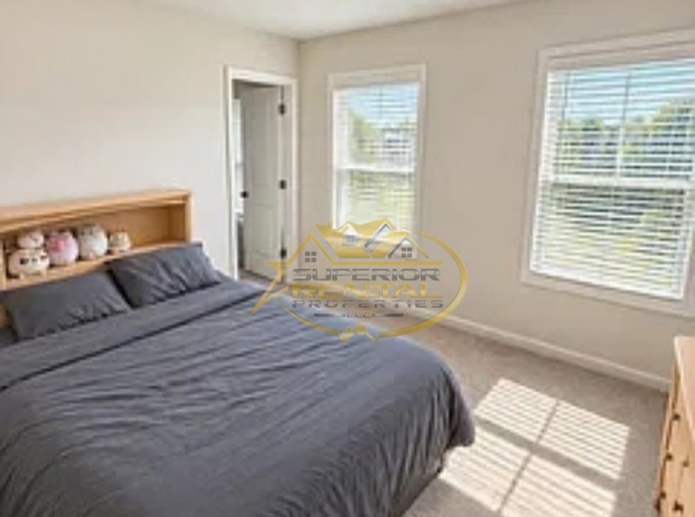Columbia House: 583 Swamp Grass Drive