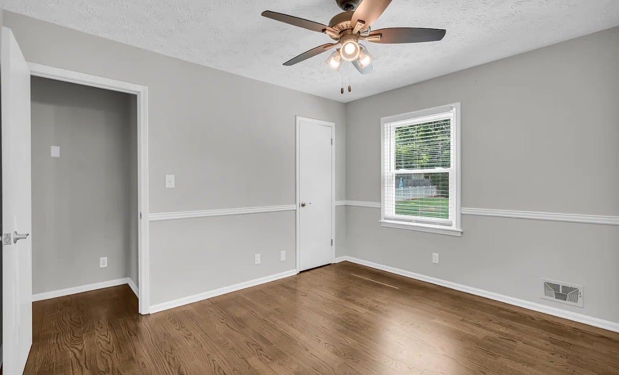 Stone Mountain House: 474 Royal Oaks Ter