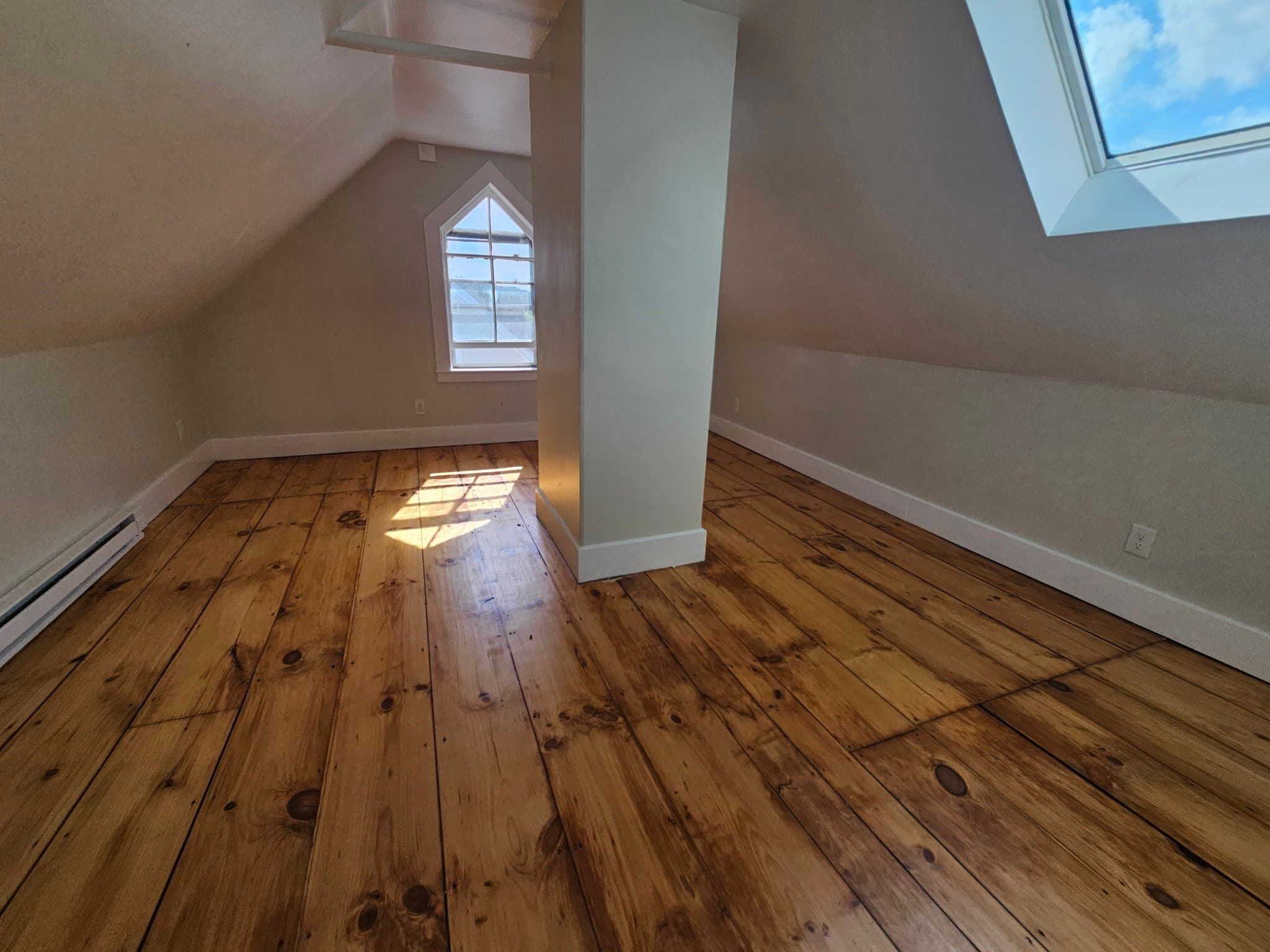 Whithinsville Townhome: 13-15 Maple St