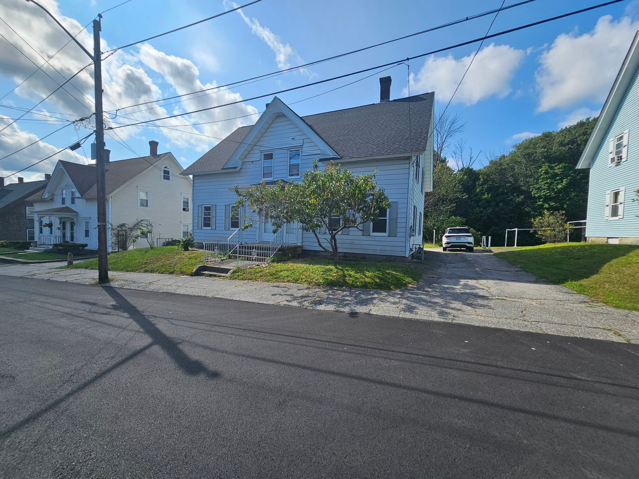 Whithinsville Townhome: 13-15 Maple St