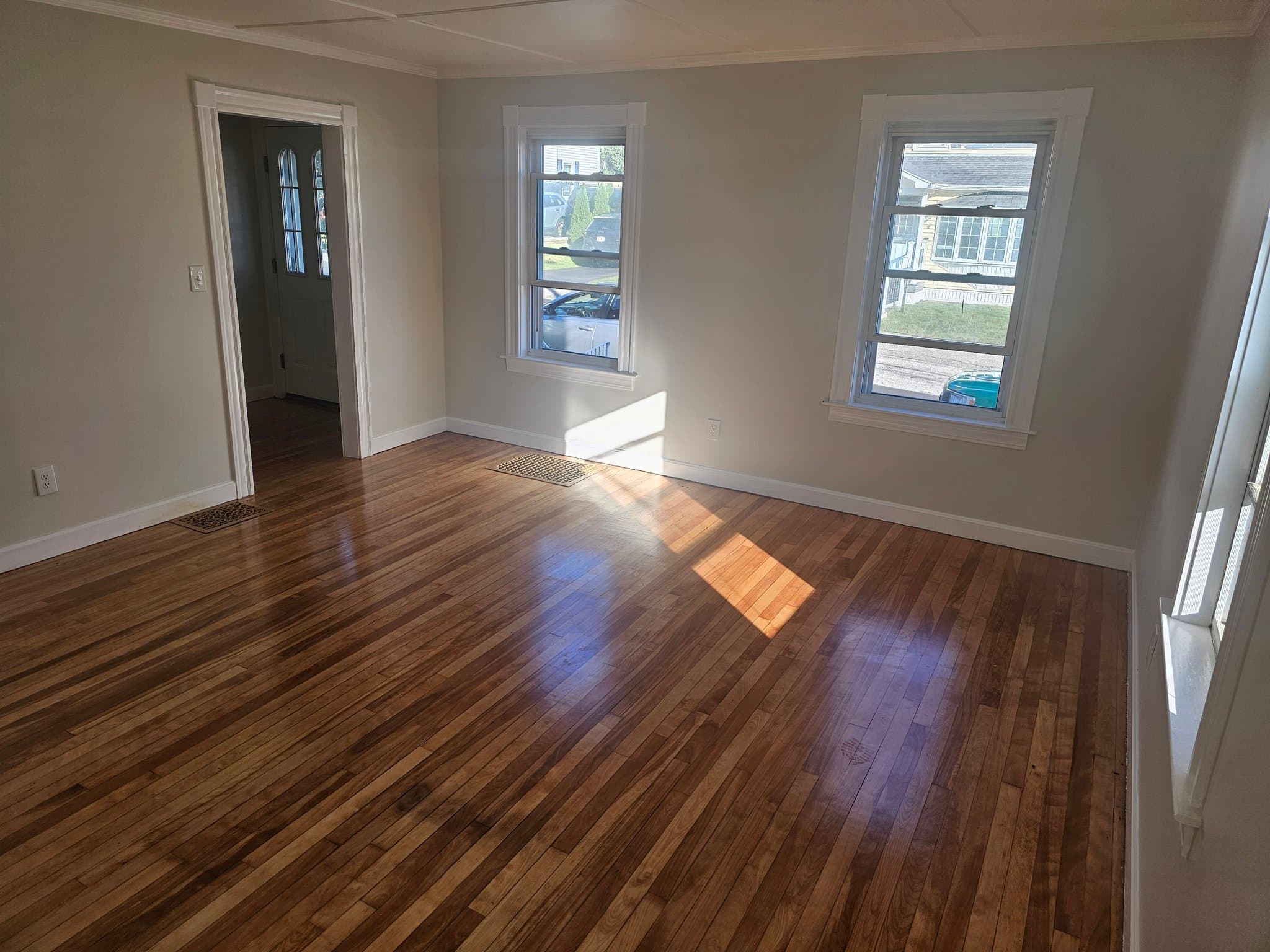 Whithinsville Townhome: 13-15 Maple St