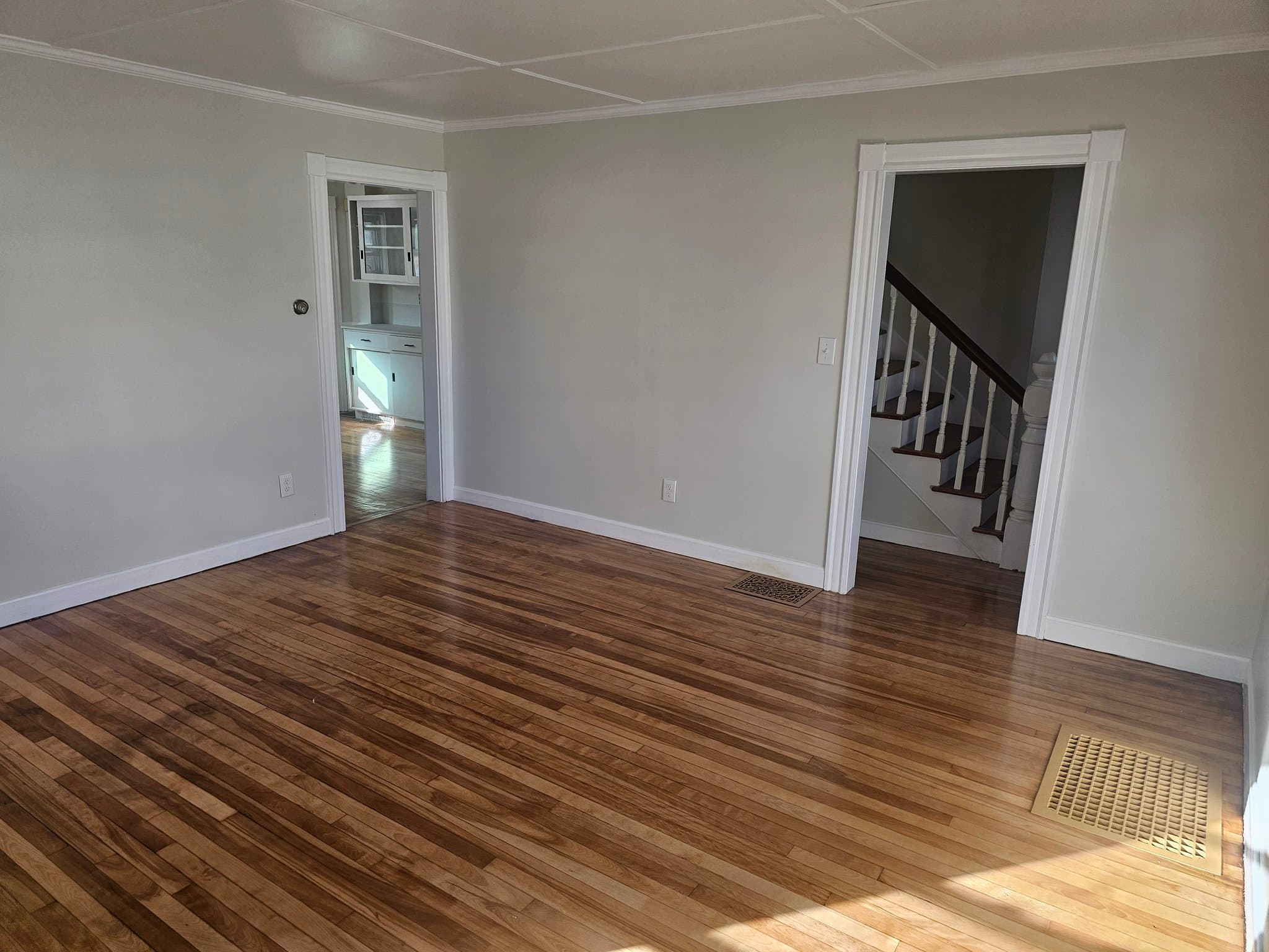 Whithinsville Townhome: 13-15 Maple St