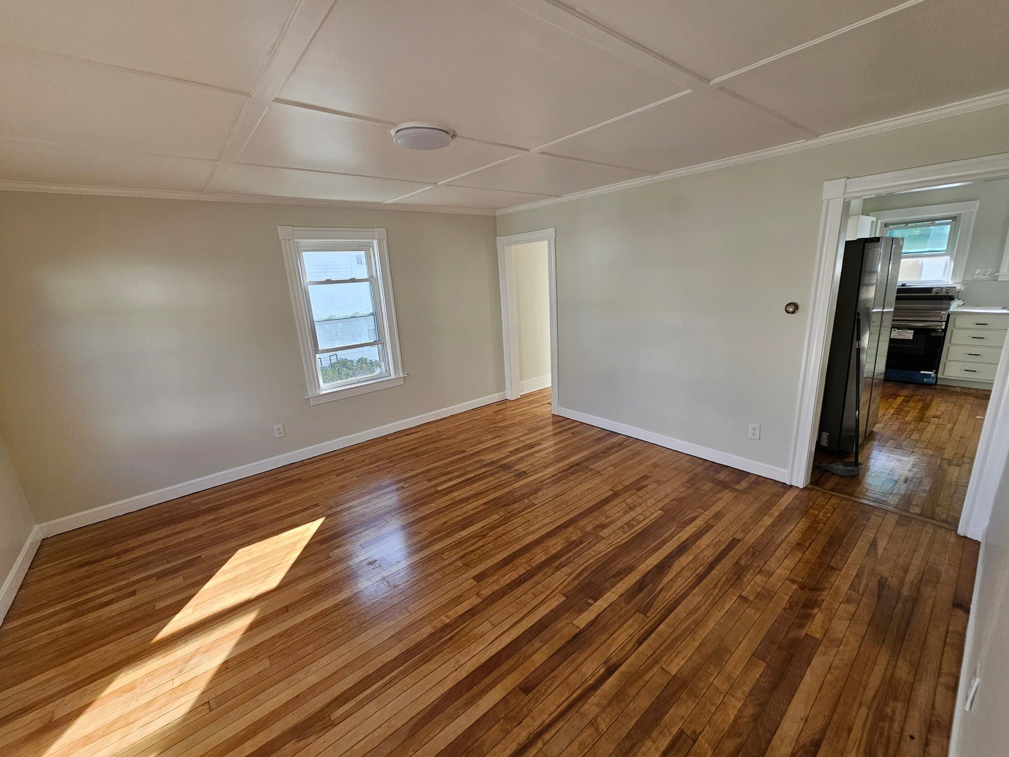 Whithinsville Townhome: 13-15 Maple St