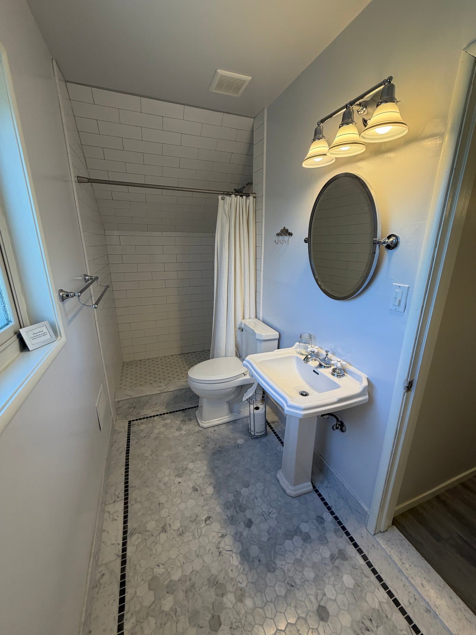 Richmond House: 918 34th St
