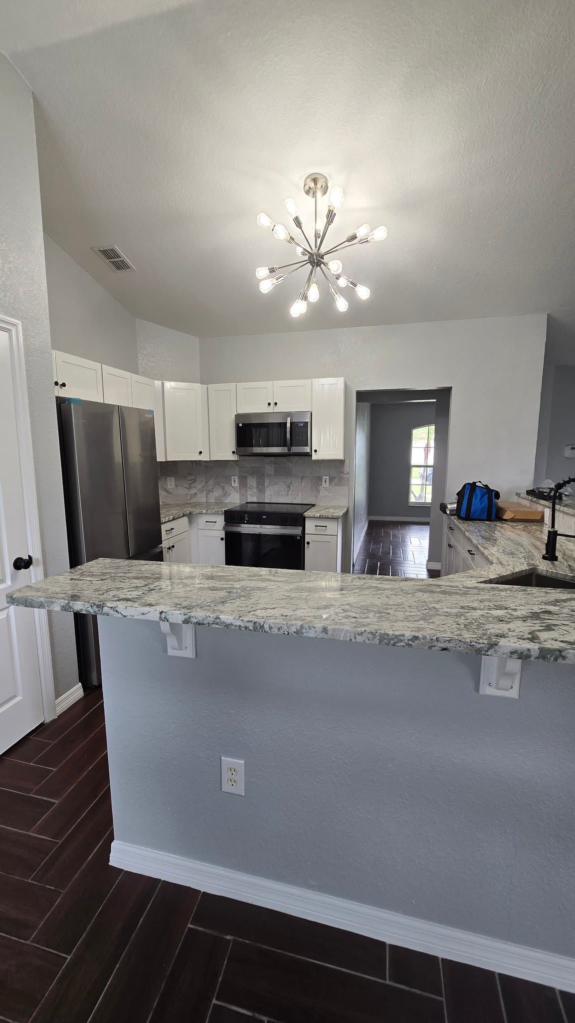 Lakeland House: 7704 Canterbury Cir
