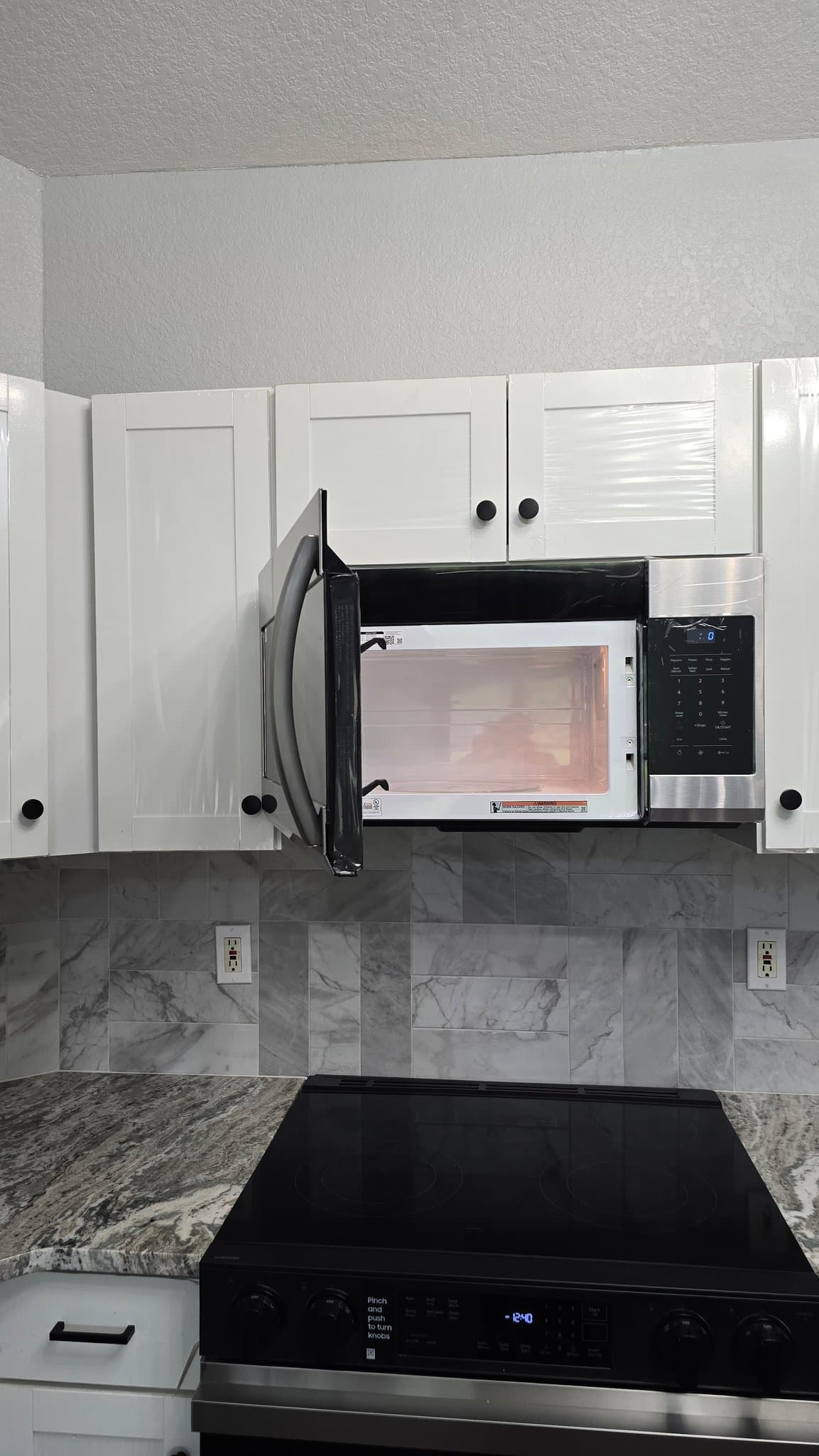 Lakeland House: 7704 Canterbury Cir