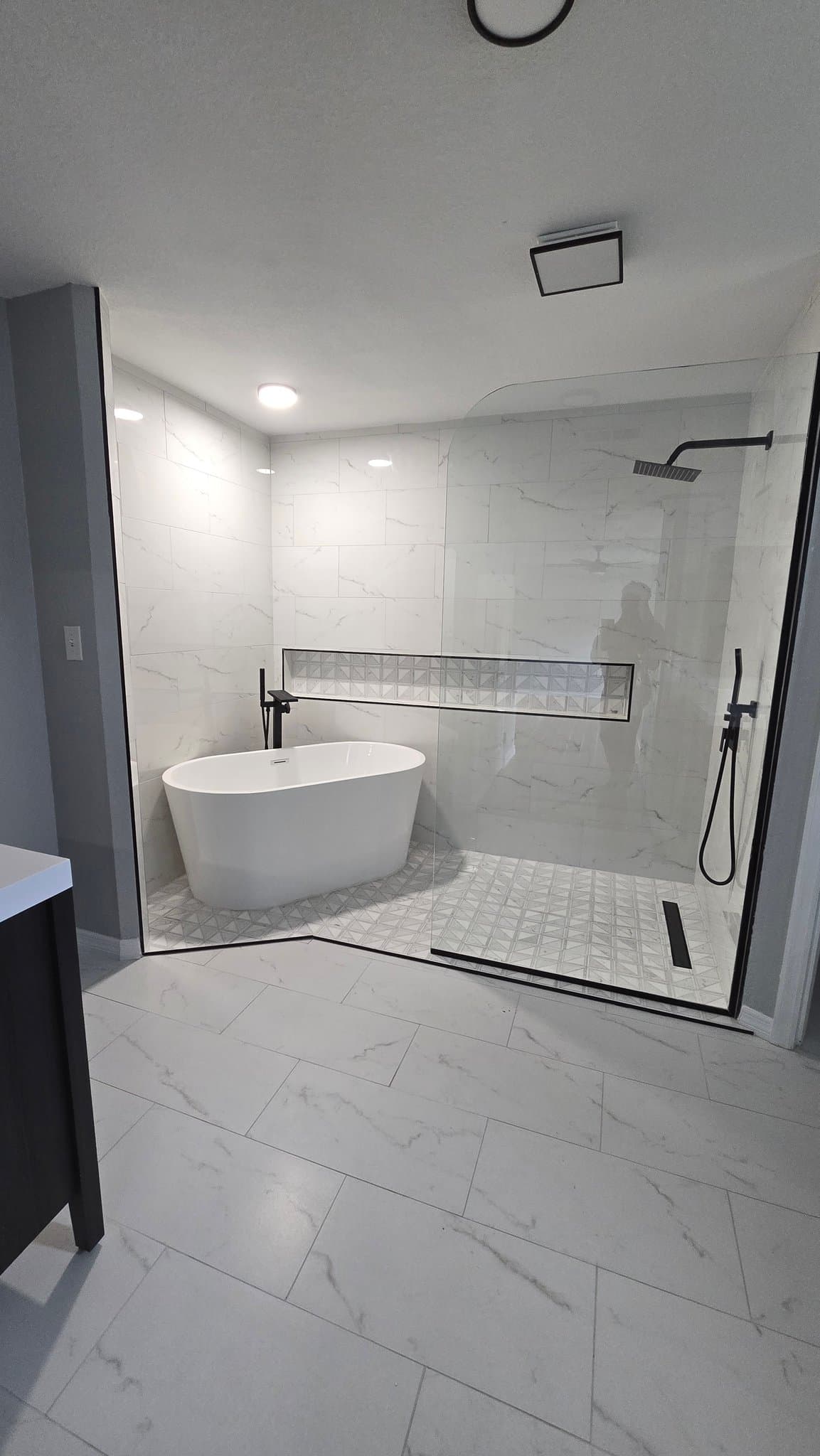 Lakeland House: 7704 Canterbury Cir
