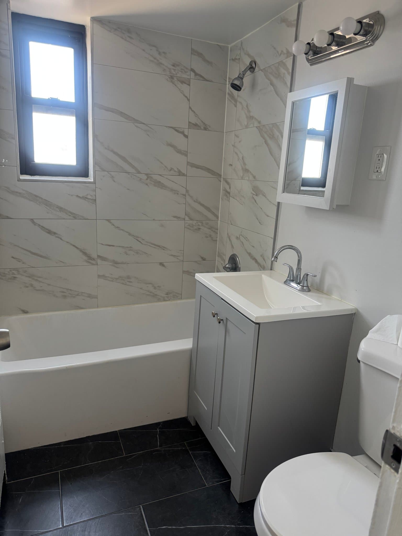 East Orange Apartment: 110 Washington