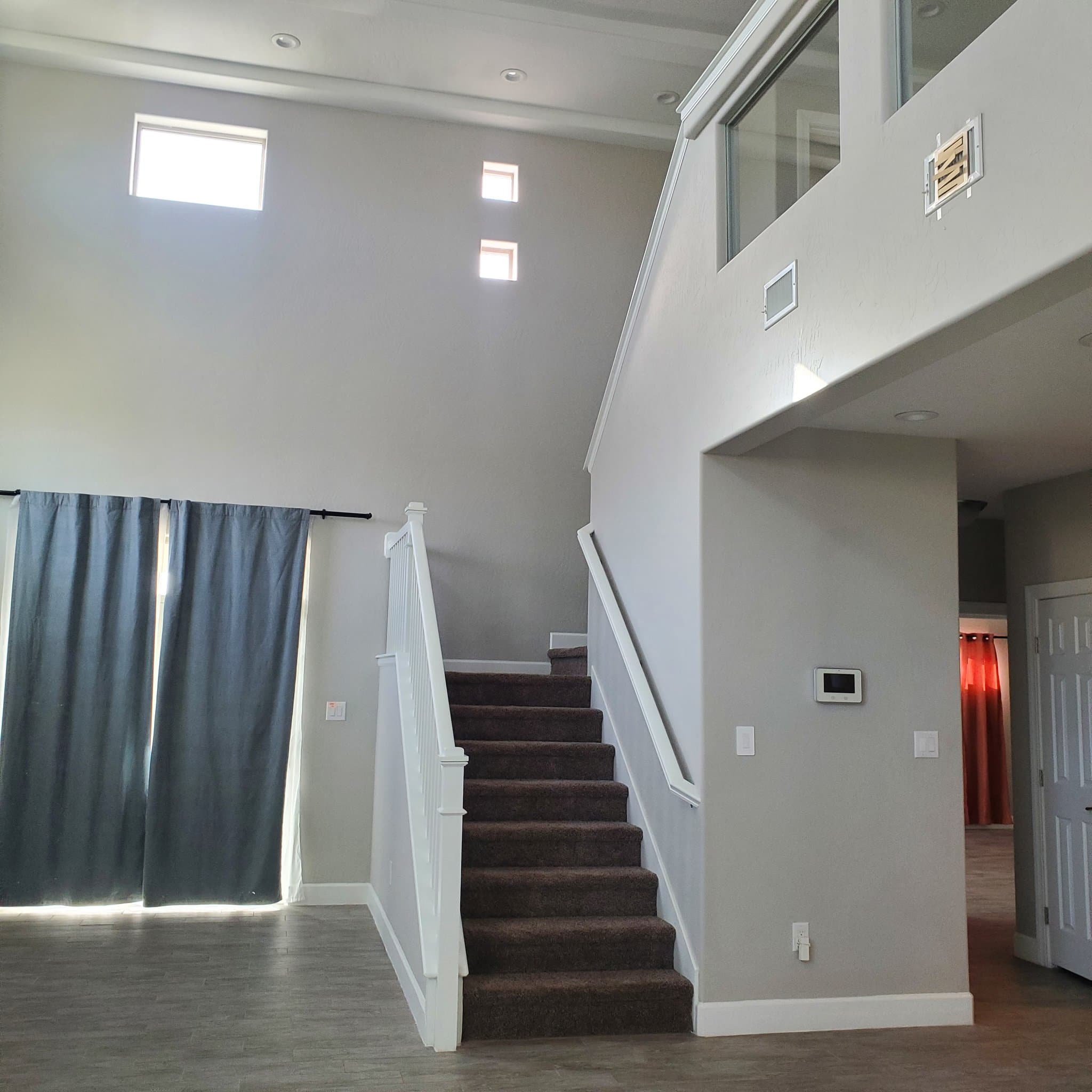 Roswell House: 12 Holly Loop