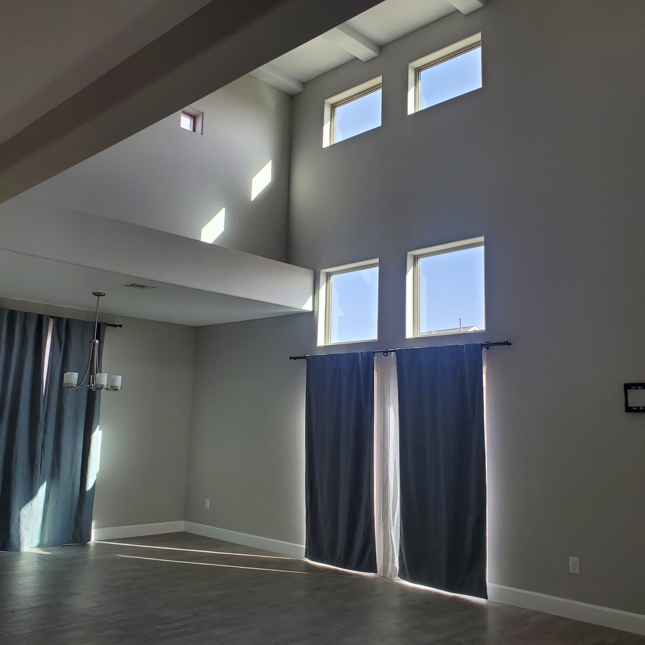 Roswell House: 12 Holly Loop