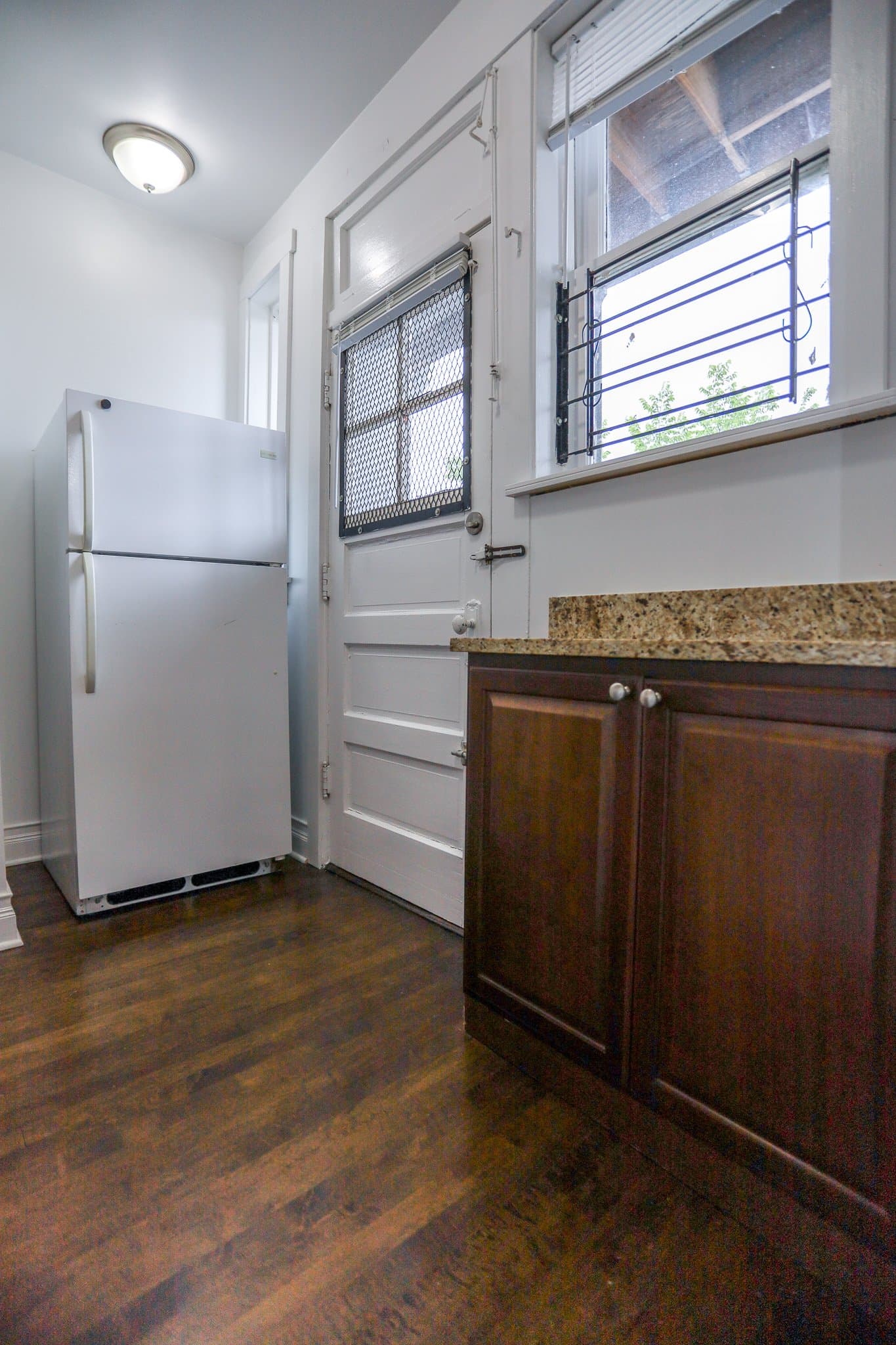 Chicago Apartment: 3410 W Balmoral