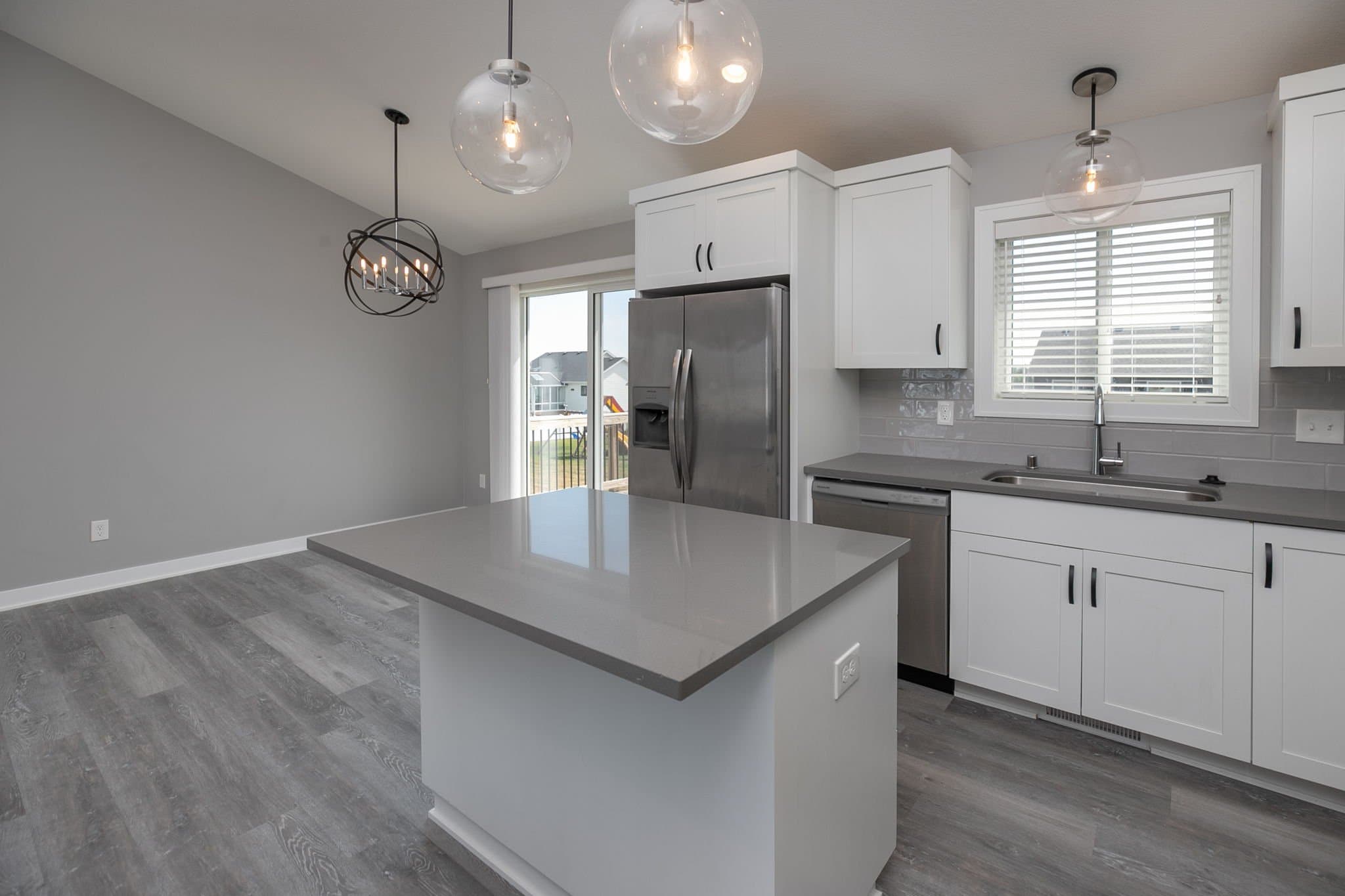 Stewartville House: 1106 Petersen Ct NW