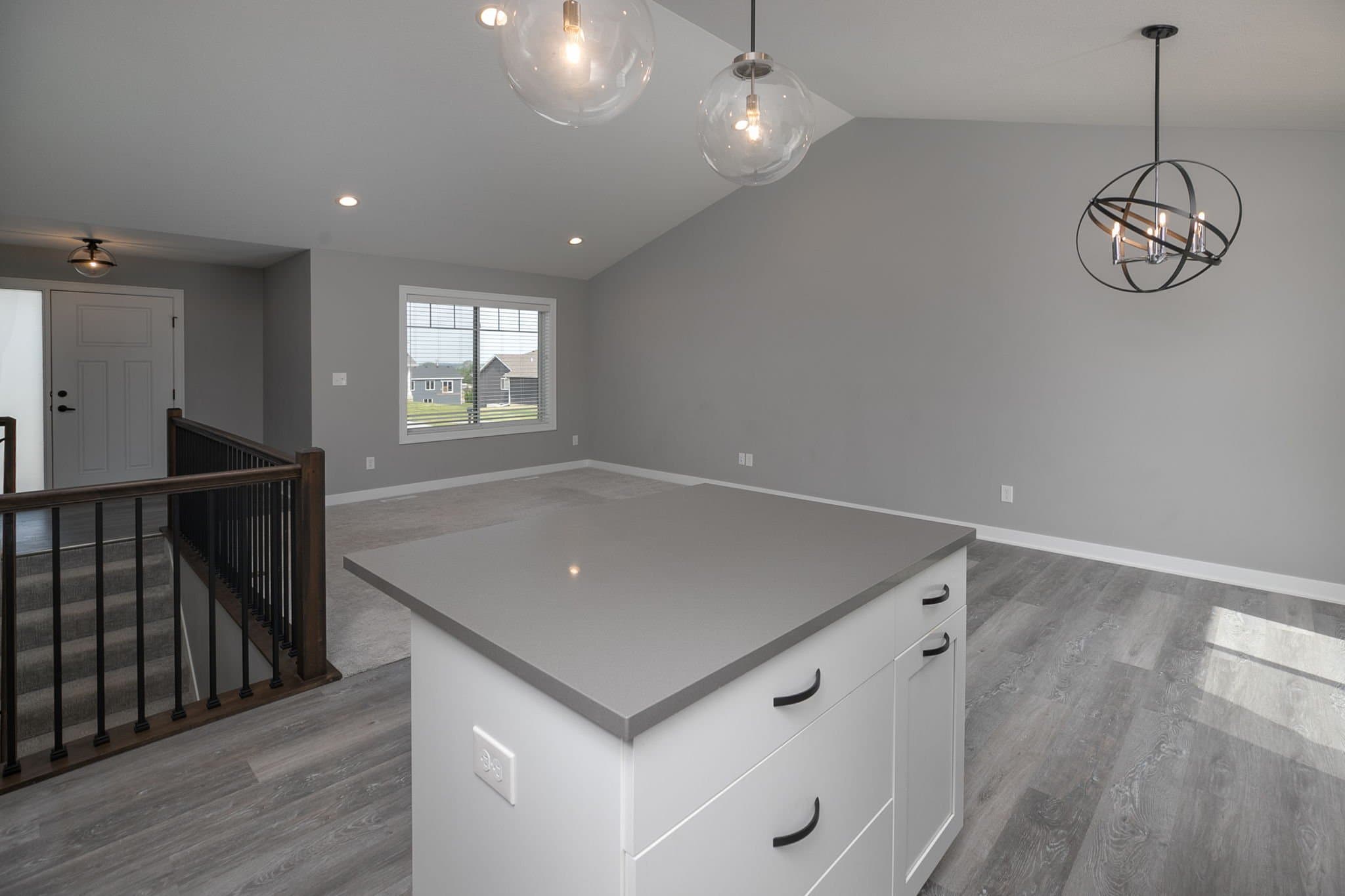 Stewartville House: 1106 Petersen Ct NW