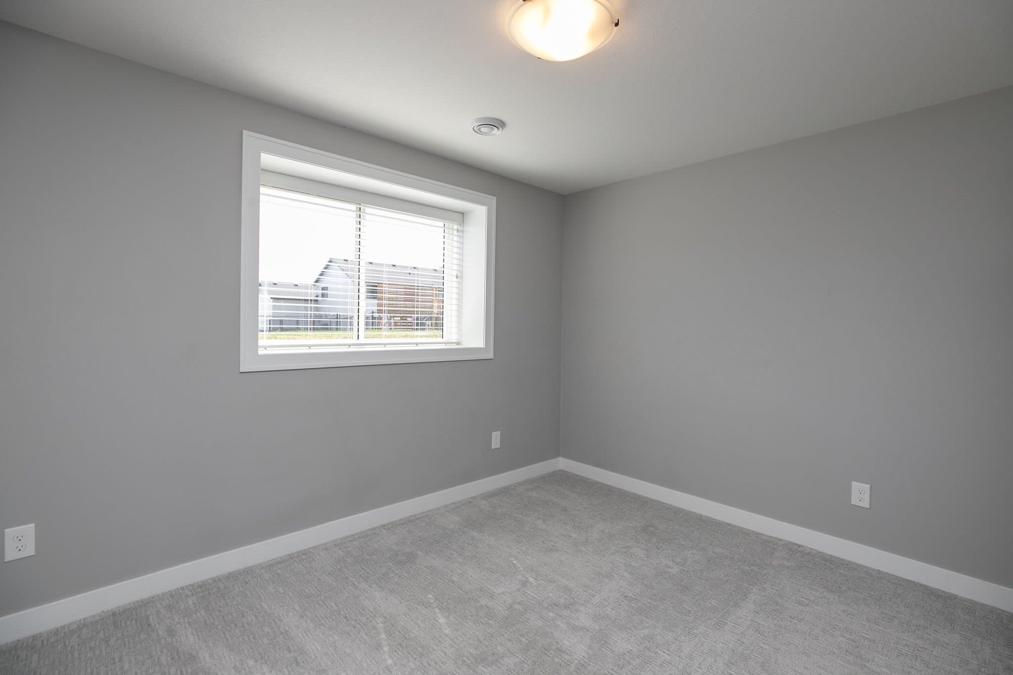 Stewartville House: 1106 Petersen Ct NW