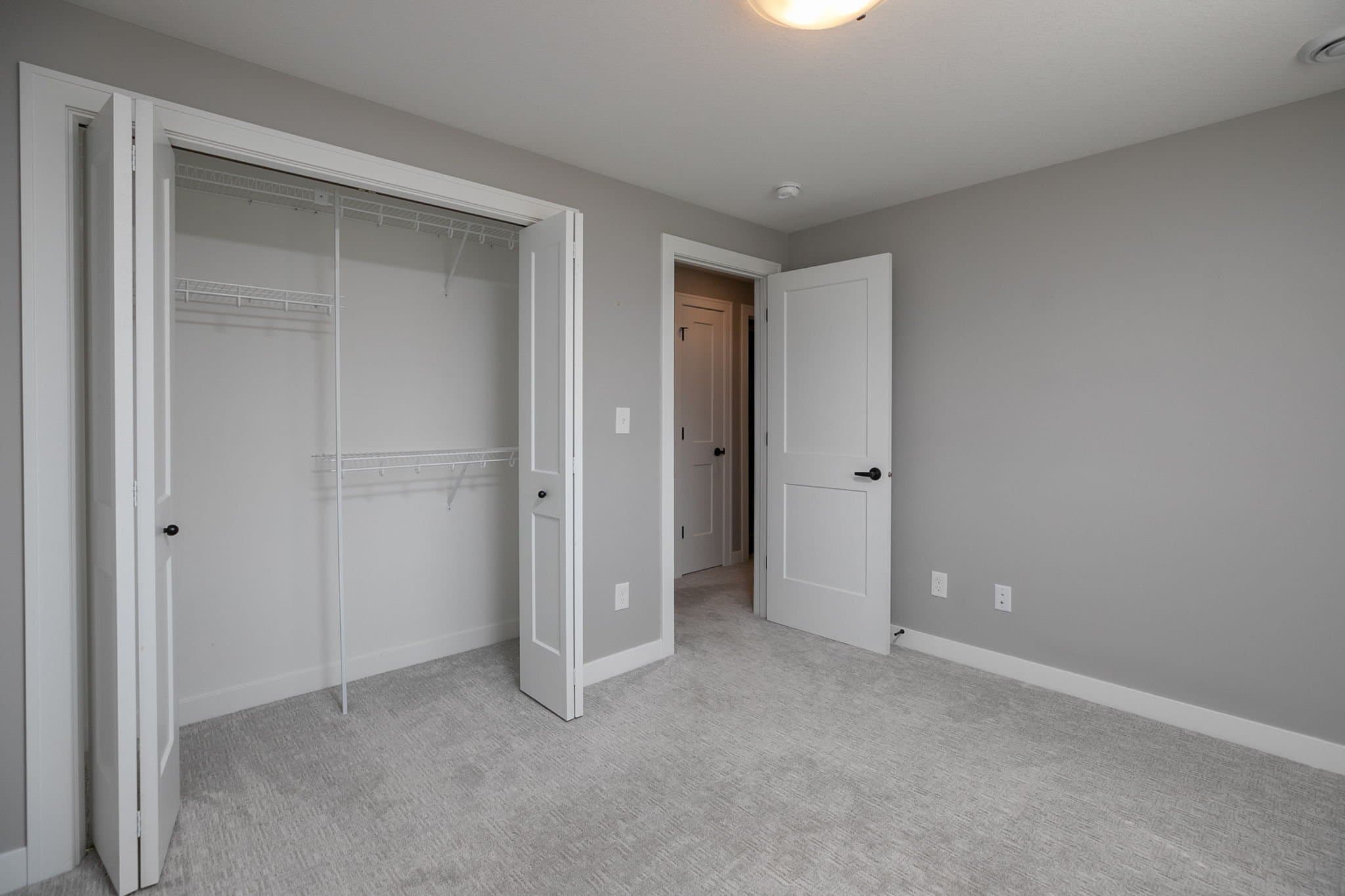 Stewartville House: 1106 Petersen Ct NW