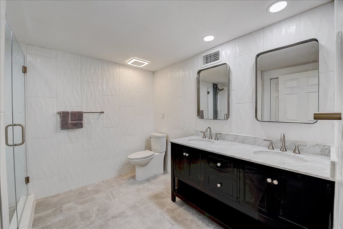 Largo House: 11312 116th St