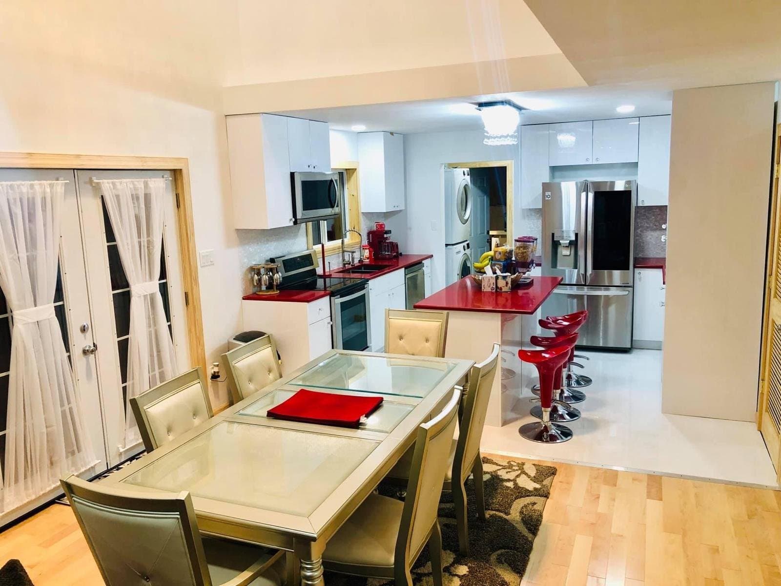 Mount Pocono House: 27 Brunswick Dr