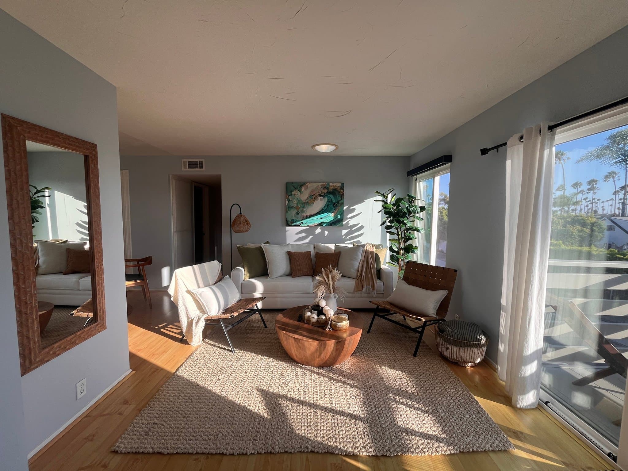 Ventura Condo: 3075 E Harbor Blvd