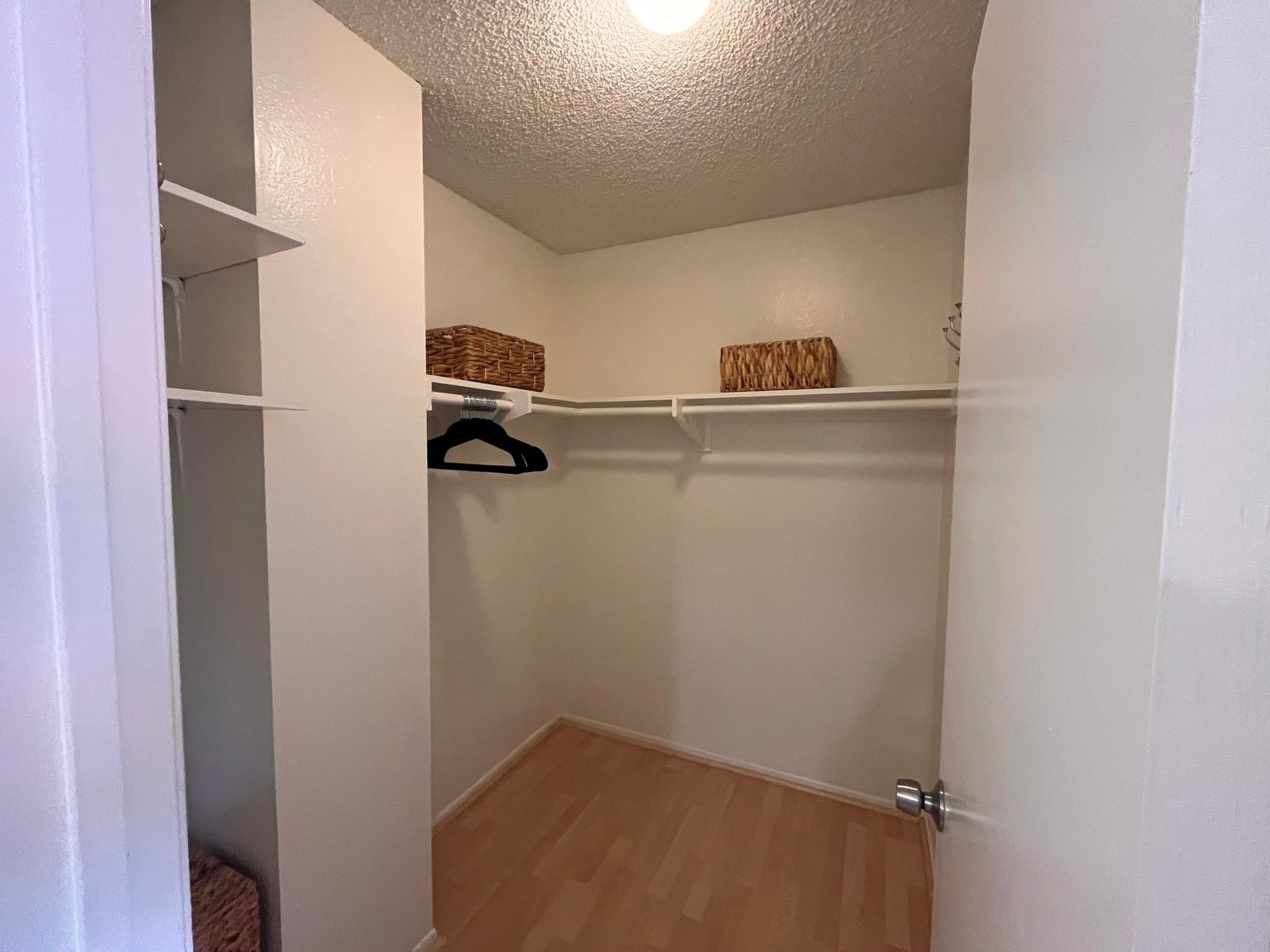 Ventura Condo: 3075 E Harbor Blvd