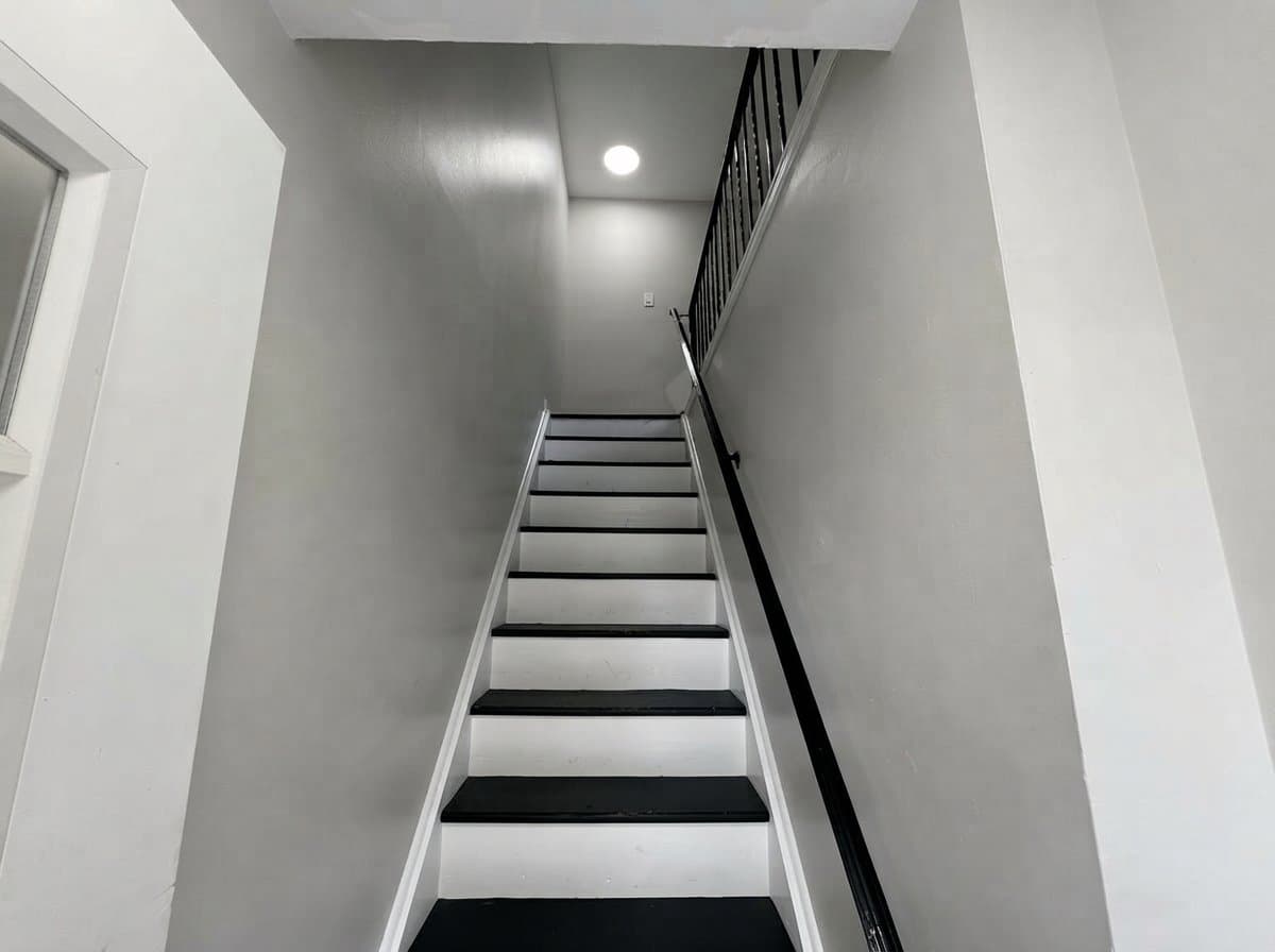 Stratford Apartment: 319 Columbia Avenue
