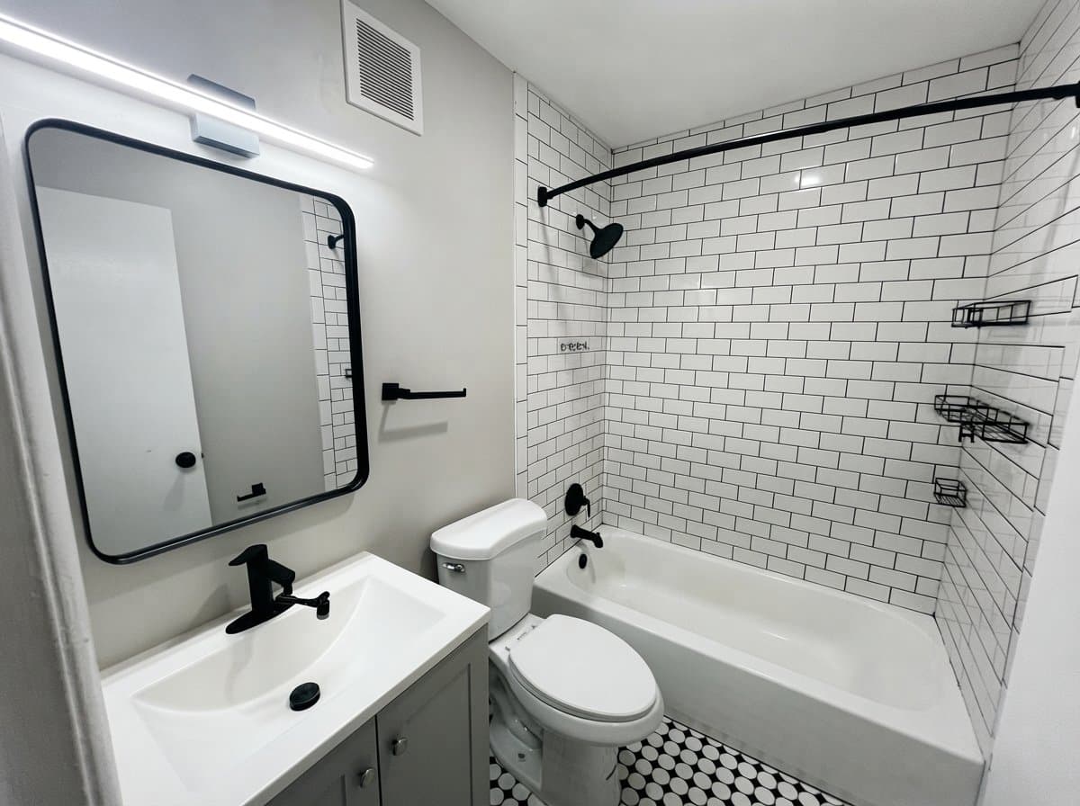 Stratford Apartment: 319 Columbia Avenue