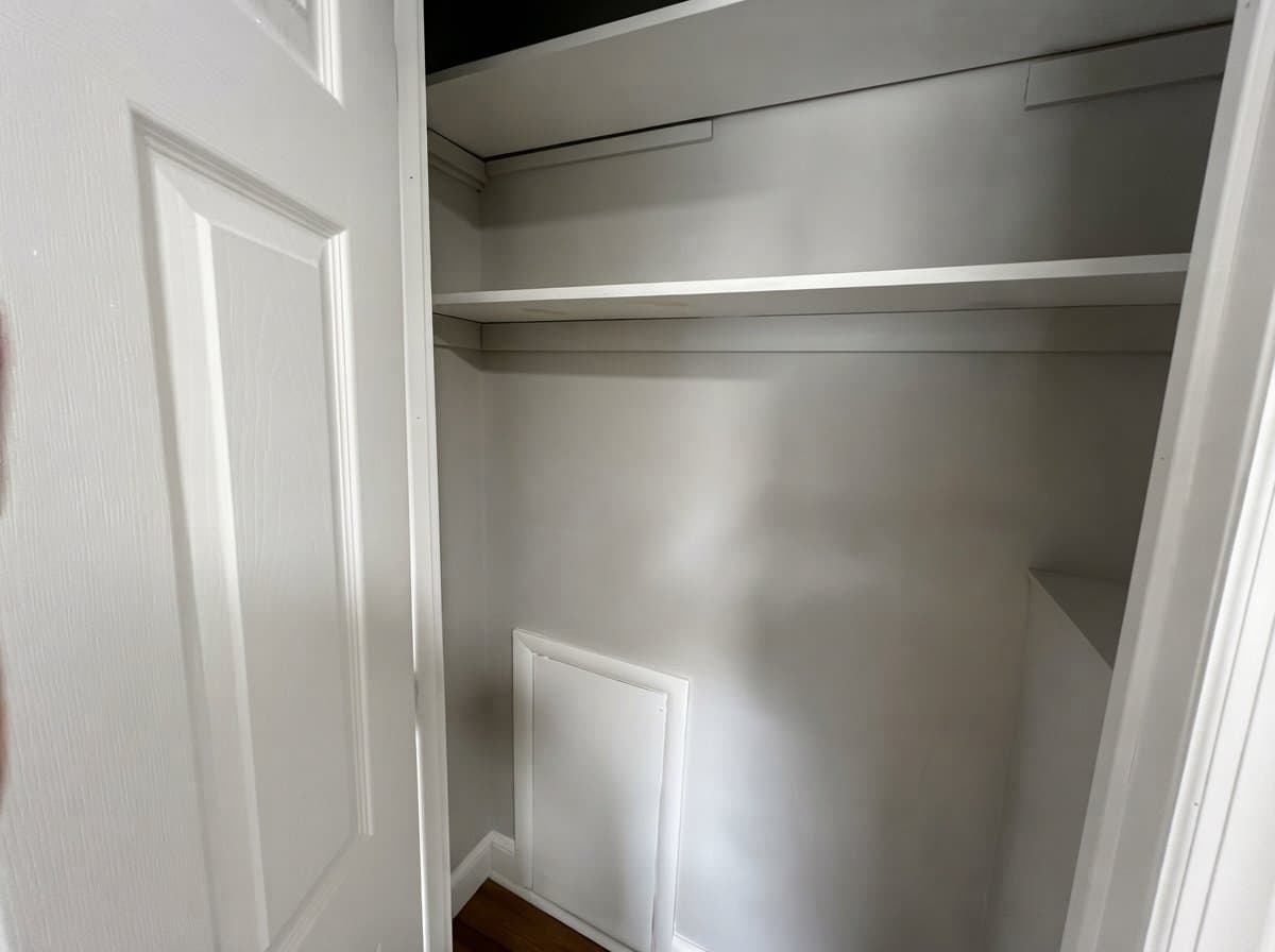 Stratford Apartment: 319 Columbia Avenue