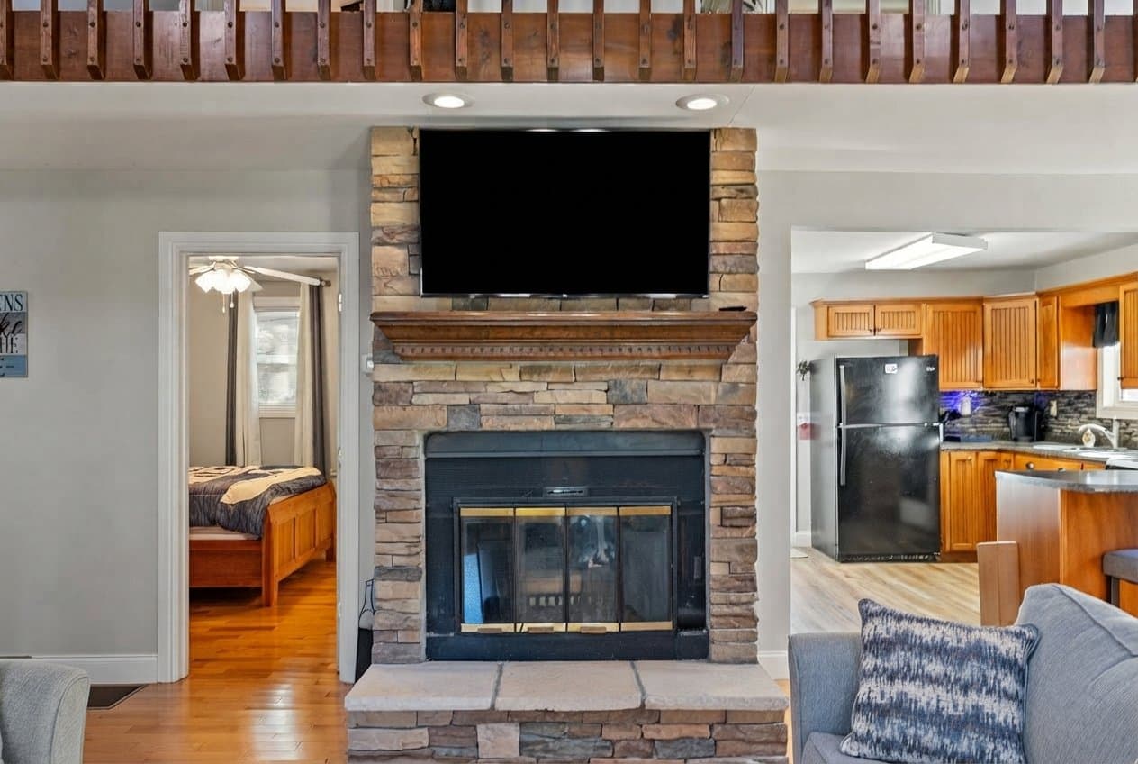 Nancy House: 2026 Keeney Rd