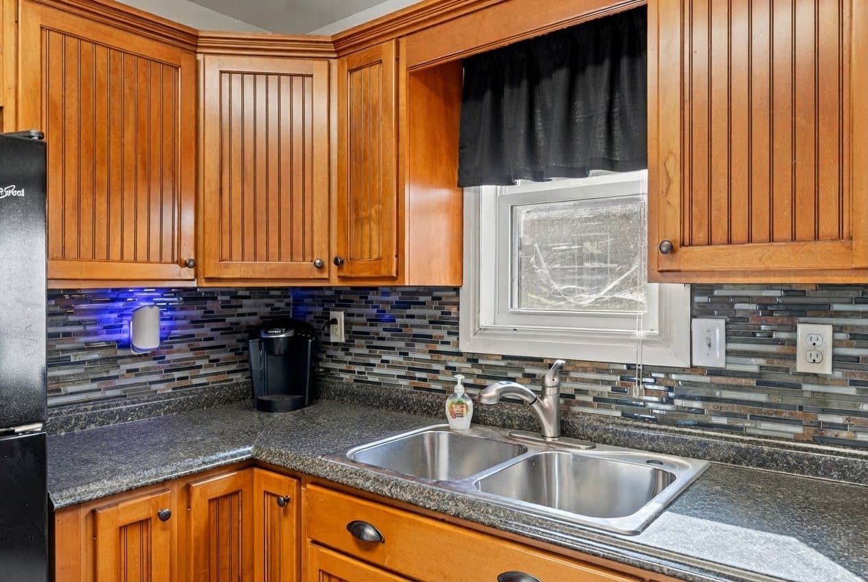 Nancy House: 2026 Keeney Rd
