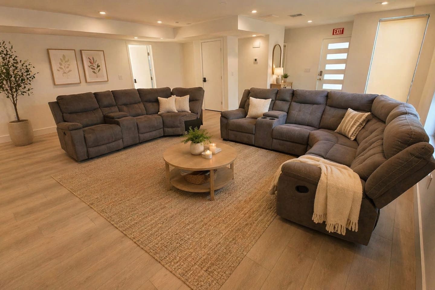Los Angeles Single Room: 1447 W 36th Place