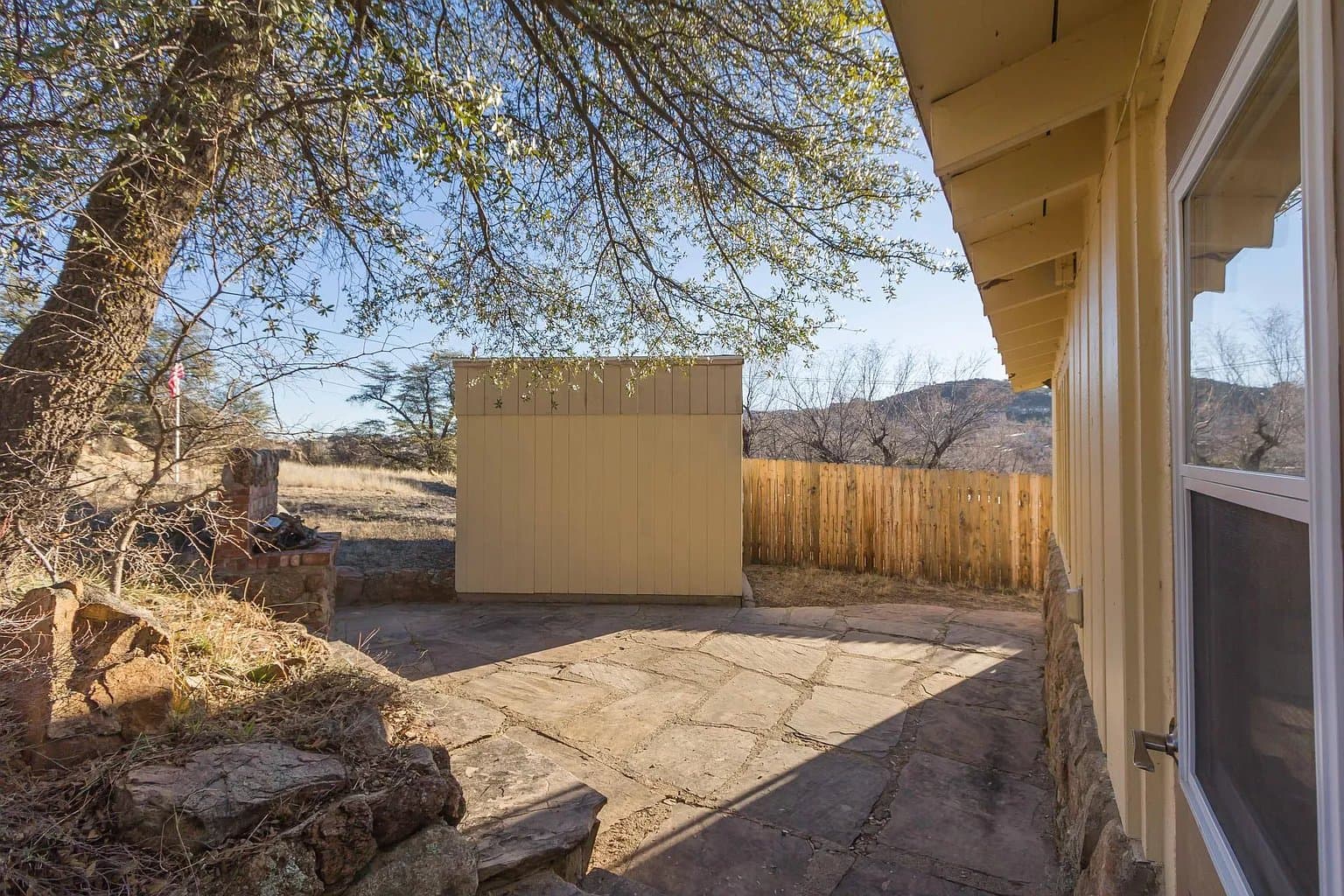 Prescott House: 412 W Leroux St