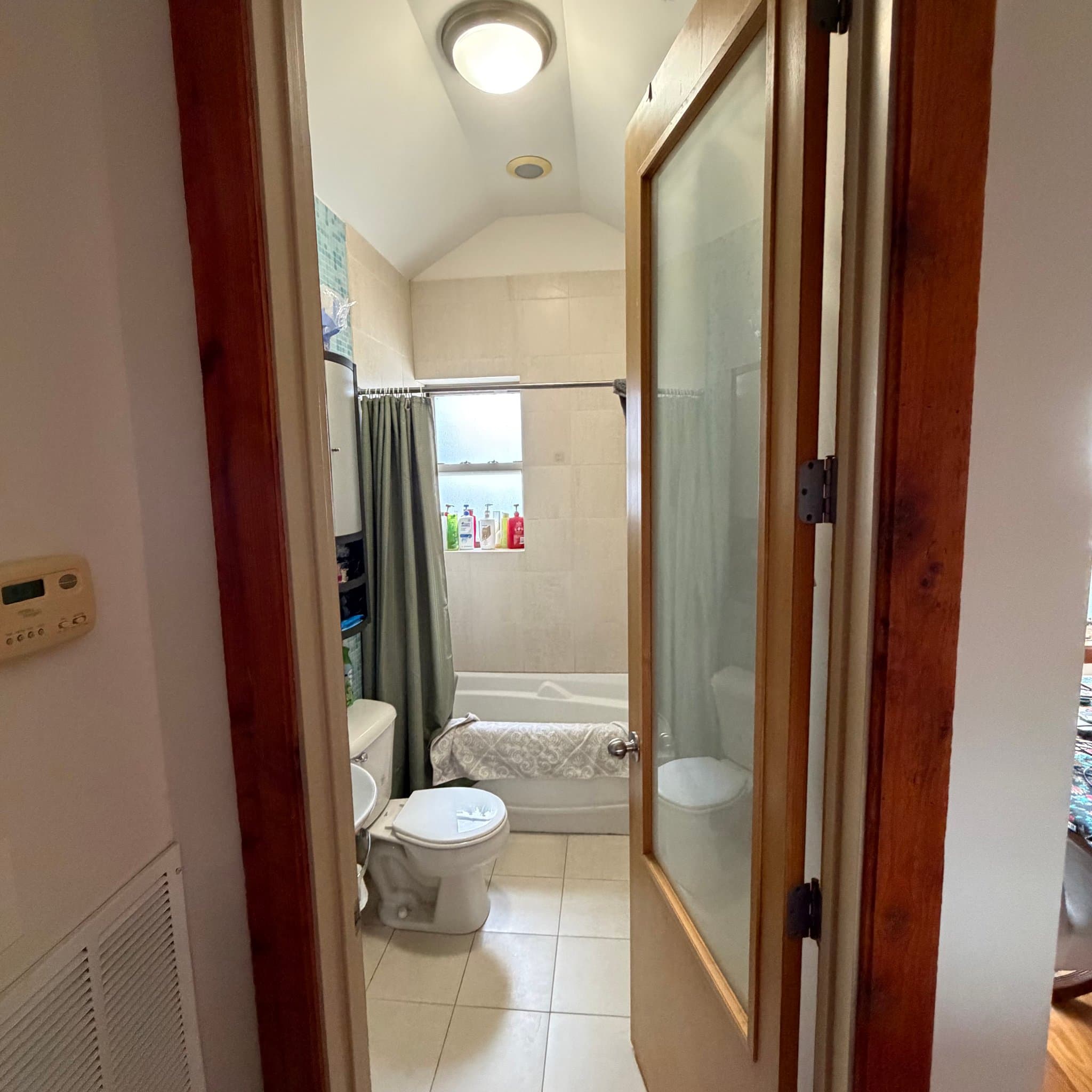 Chicago Apartment: 5346 S Cornell