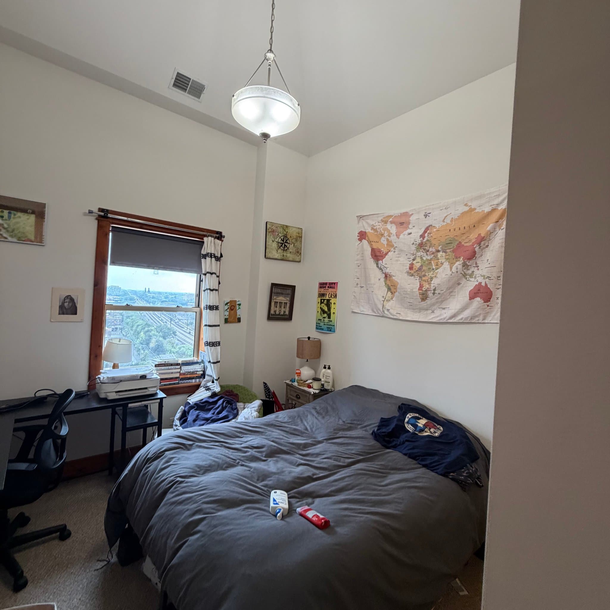 Chicago Apartment: 5346 S Cornell
