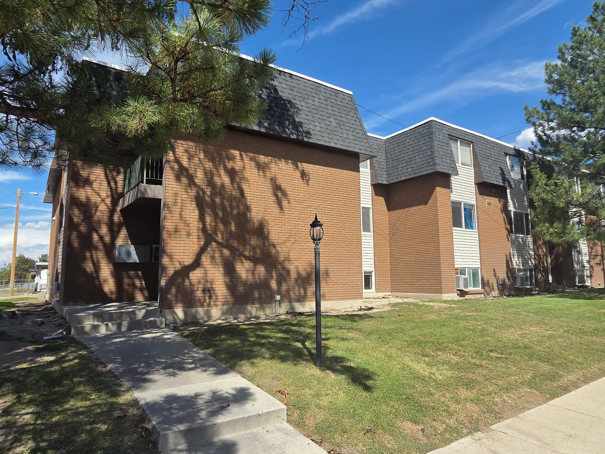Sandy Condo: 265 East 8880 South