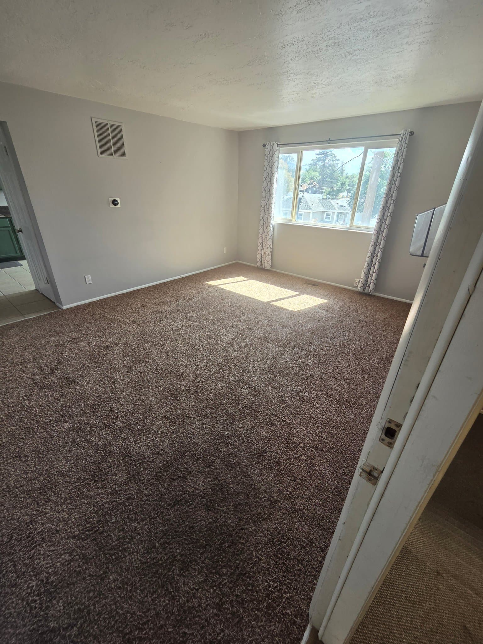 Sandy Condo: 265 East 8880 South